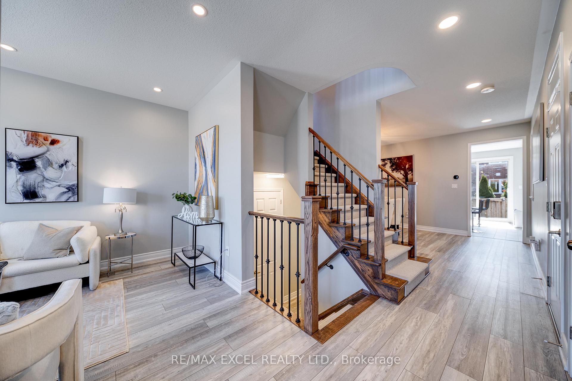 Photo 5 of 99 James Parrott Avenue, Markham, Wismer — HOMEH