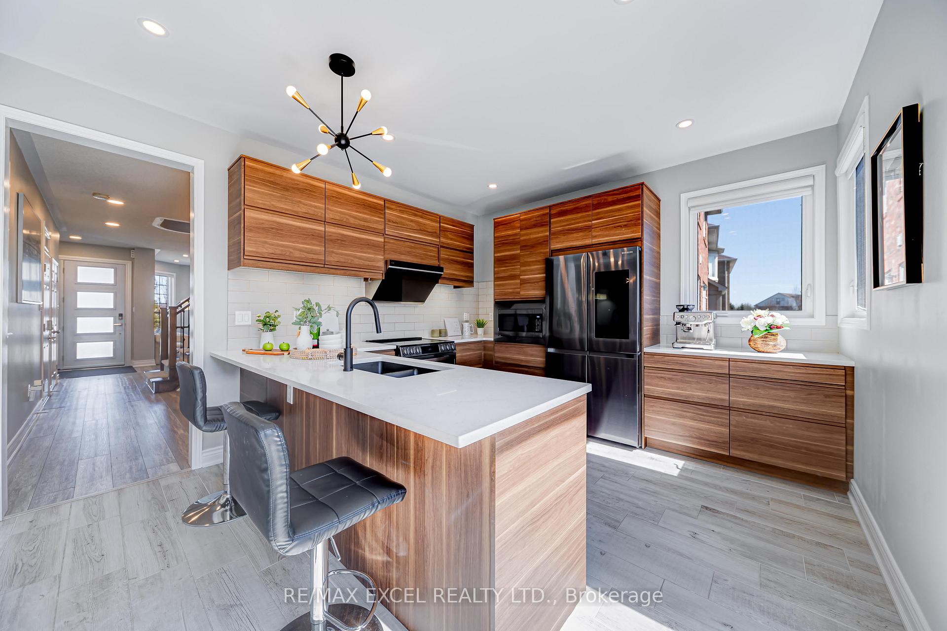 Photo 8 of 99 James Parrott Avenue, Markham, Wismer — HOMEH