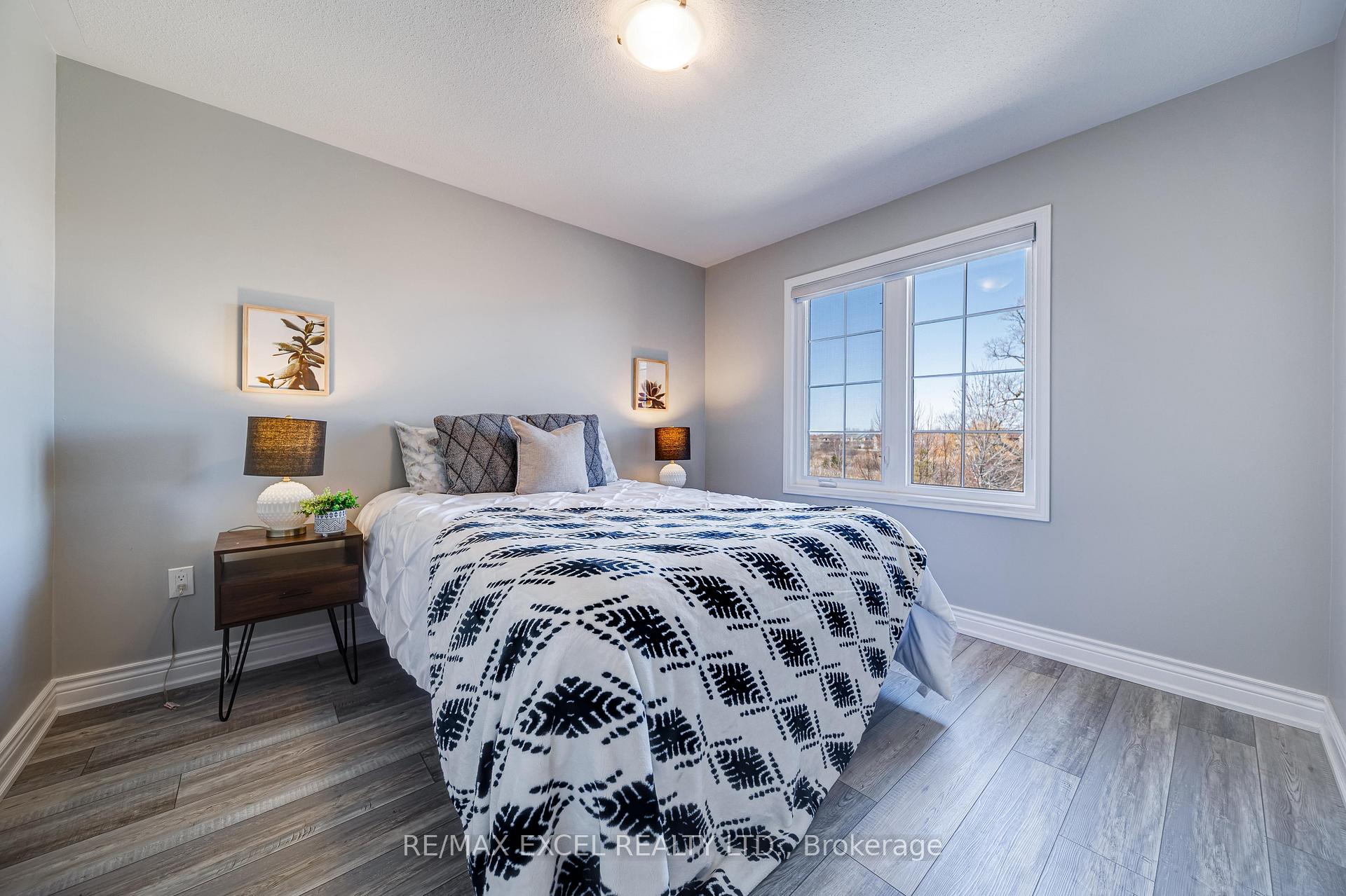 Photo 18 of 99 James Parrott Avenue, Markham, Wismer — HOMEH
