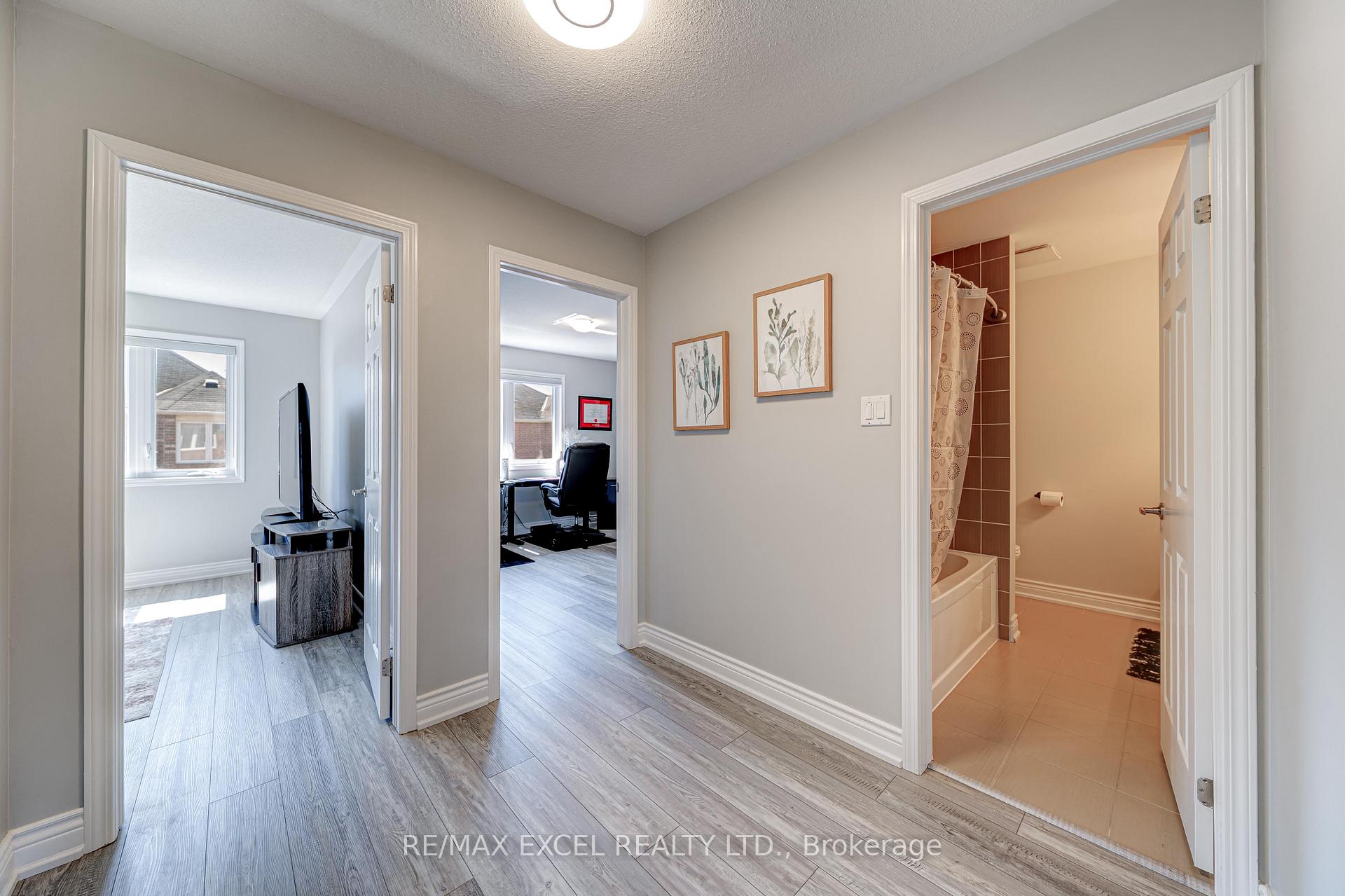 Photo 23 of 99 James Parrott Avenue, Markham, Wismer — HOMEH