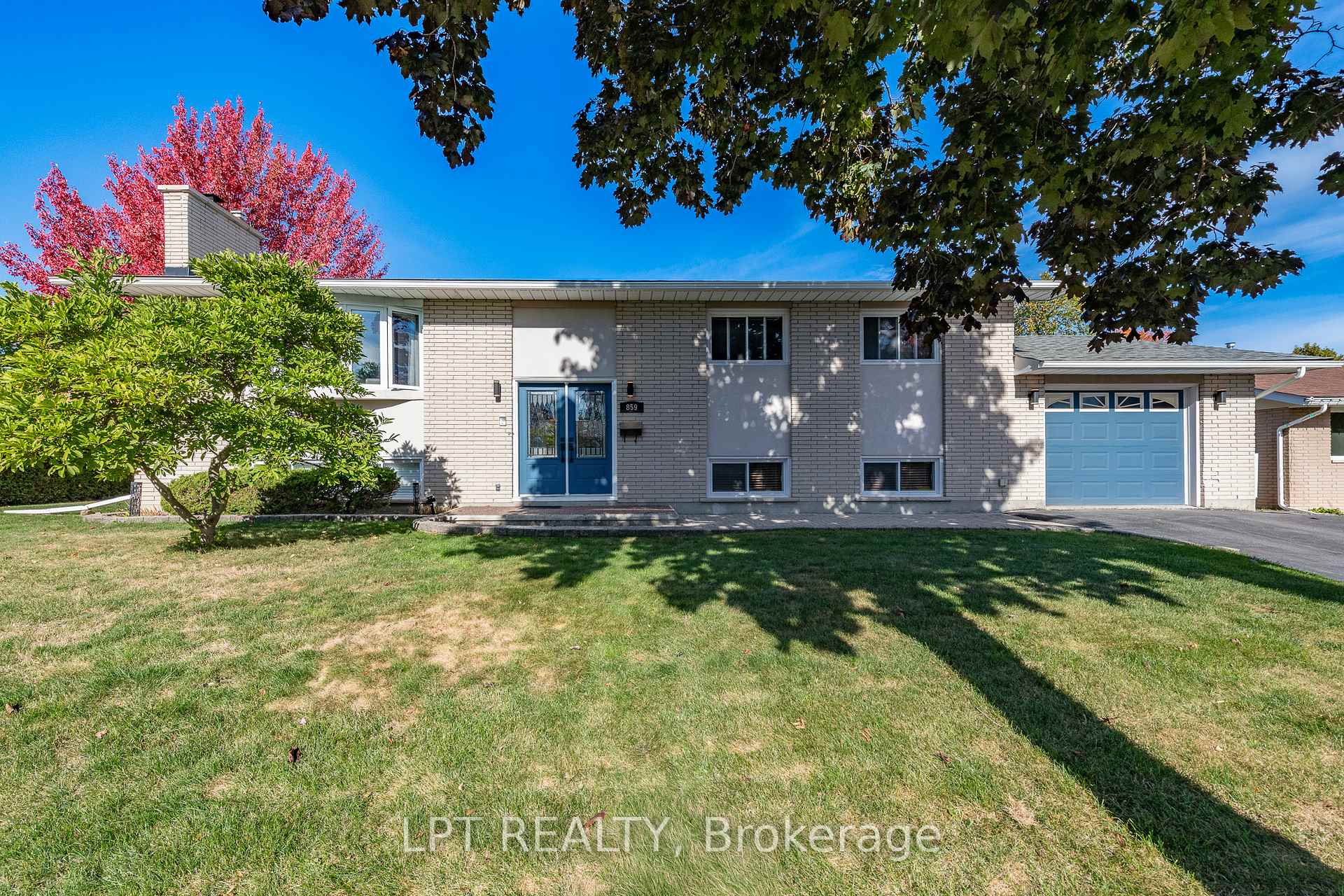Photo 1 of 859 Griffith Way, Ottawa, Courtland Park — HOMEH