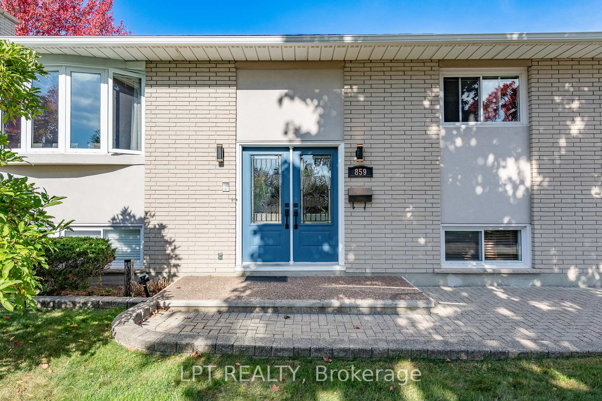 Photo 3 of 859 Griffith Way, Ottawa, Courtland Park — HOMEH