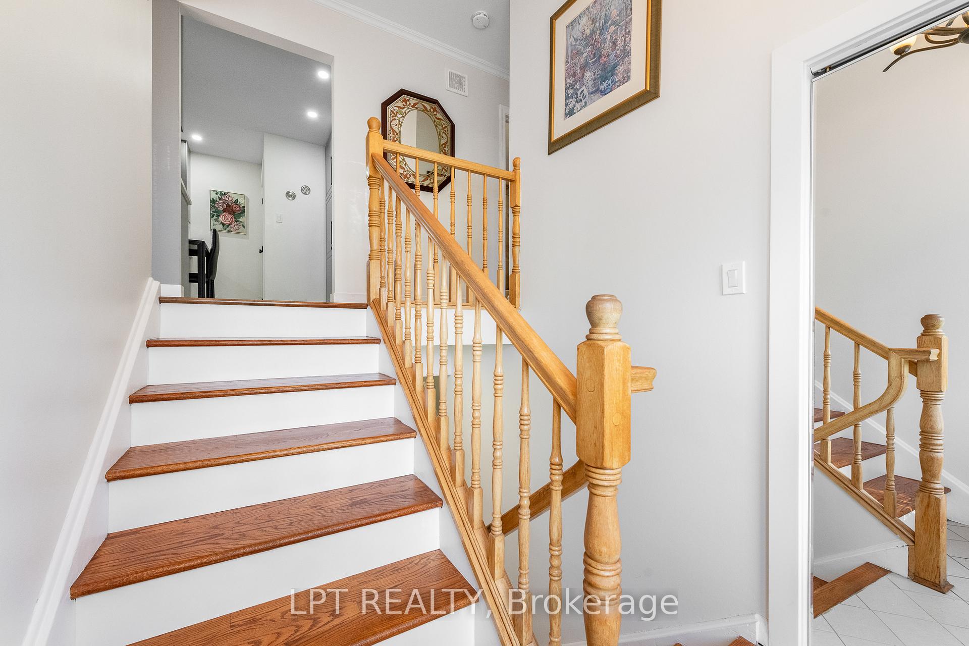 Photo 4 of 859 Griffith Way, Ottawa, Courtland Park — HOMEH