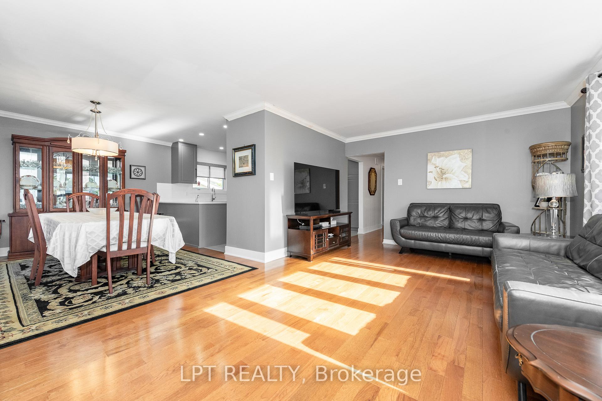 Photo 7 of 859 Griffith Way, Ottawa, Courtland Park — HOMEH