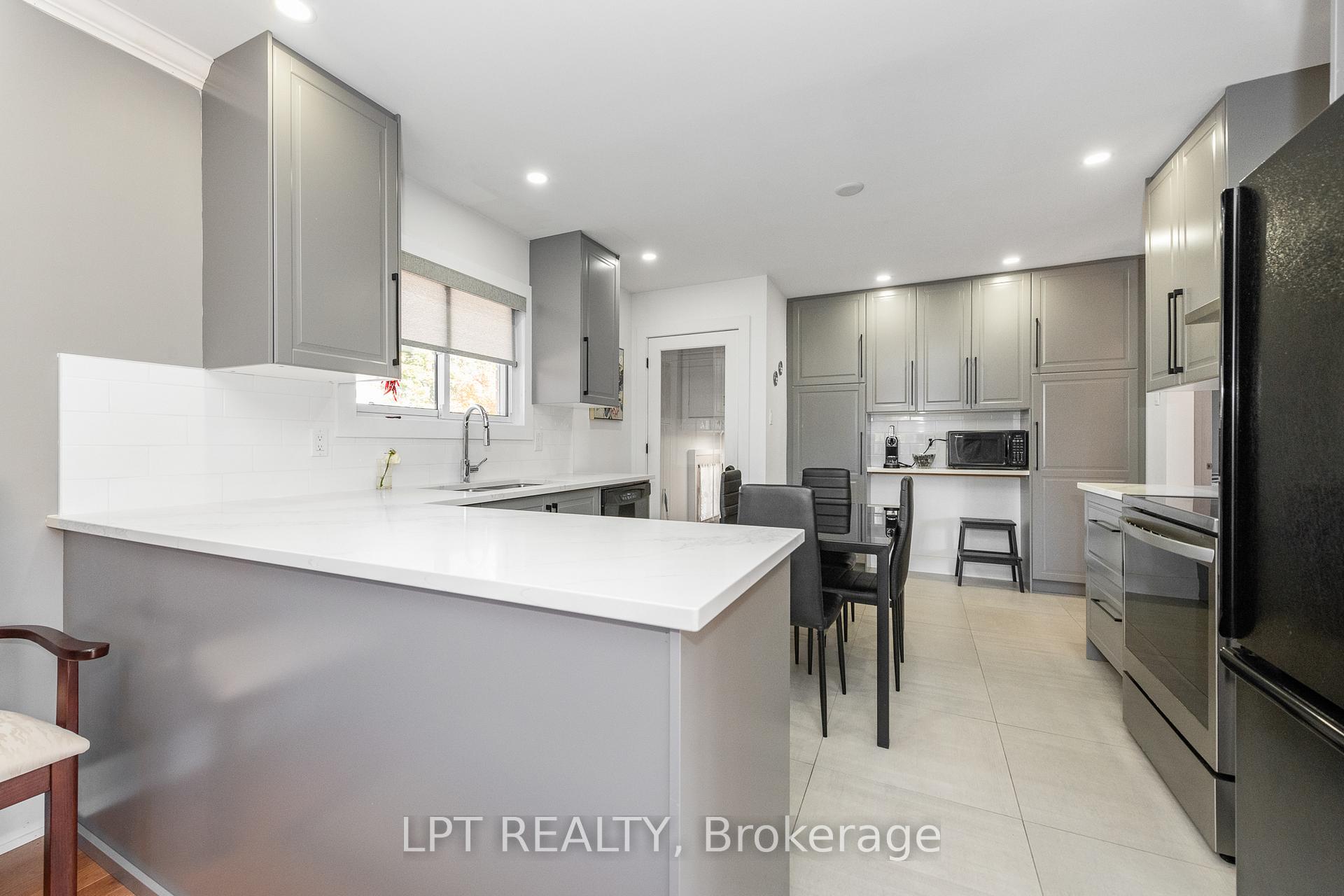 Photo 9 of 859 Griffith Way, Ottawa, Courtland Park — HOMEH