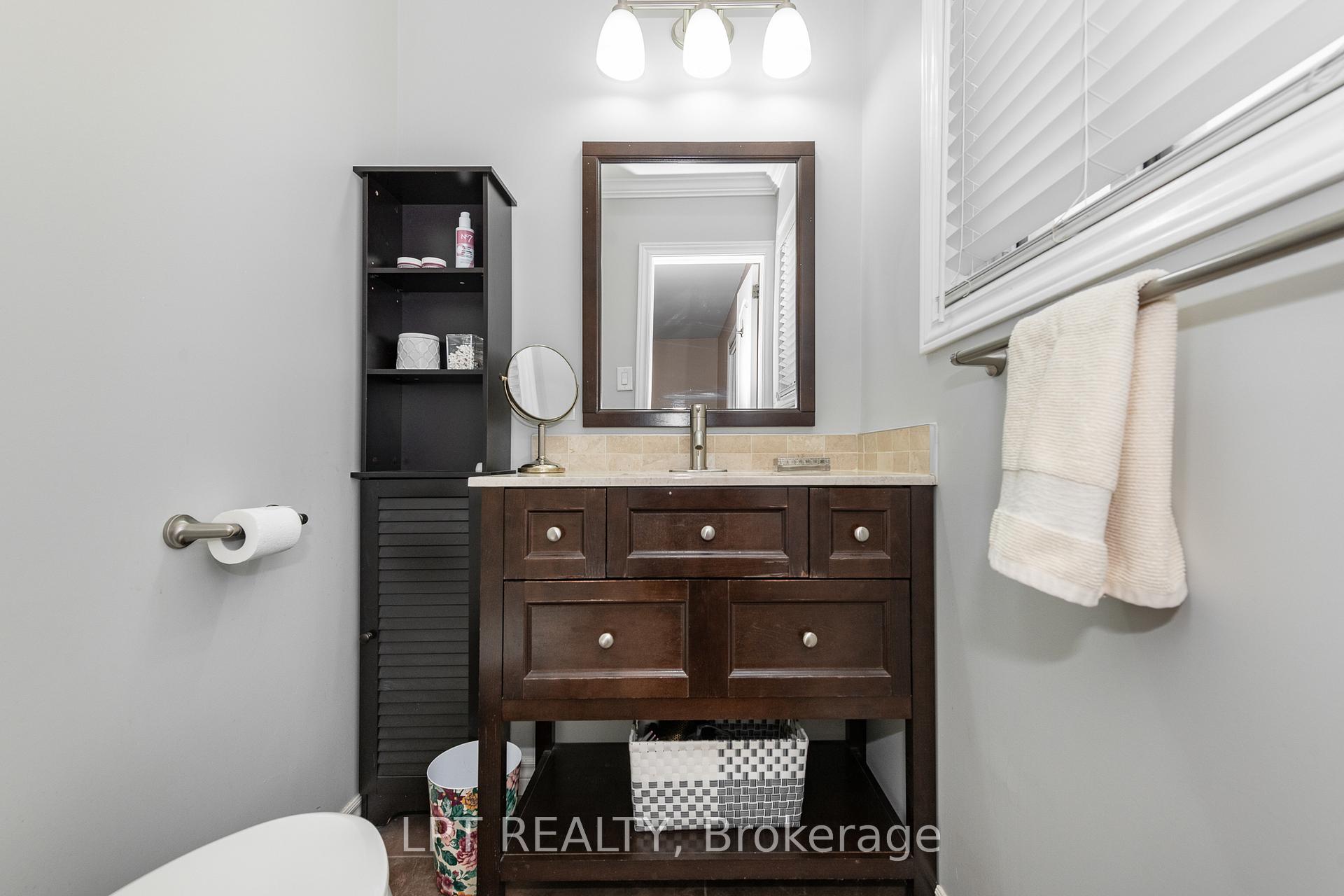 Photo 20 of 859 Griffith Way, Ottawa, Courtland Park — HOMEH