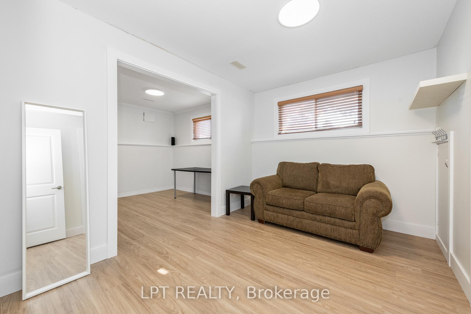 Photo 22 of 859 Griffith Way, Ottawa, Courtland Park — HOMEH