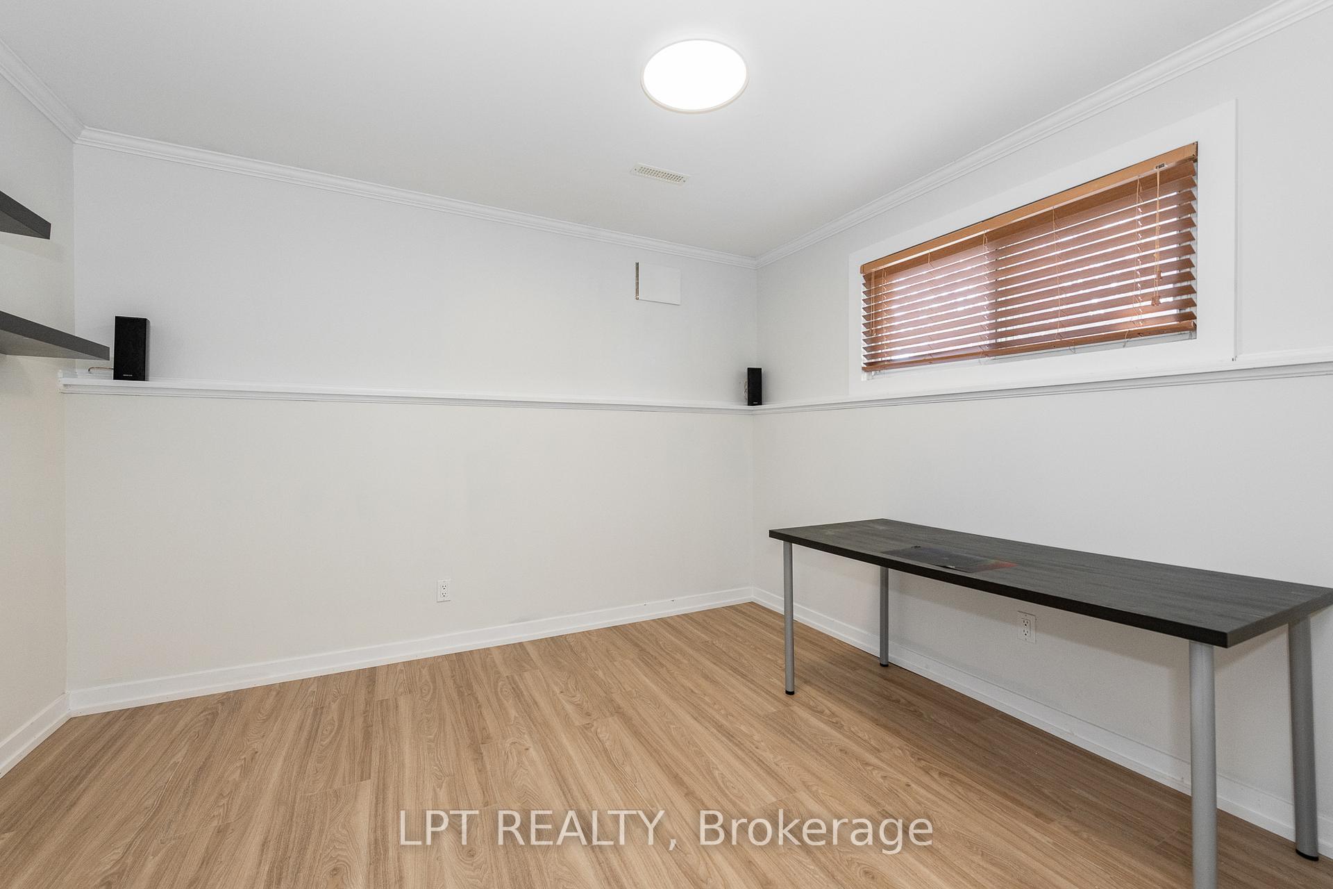 Photo 23 of 859 Griffith Way, Ottawa, Courtland Park — HOMEH