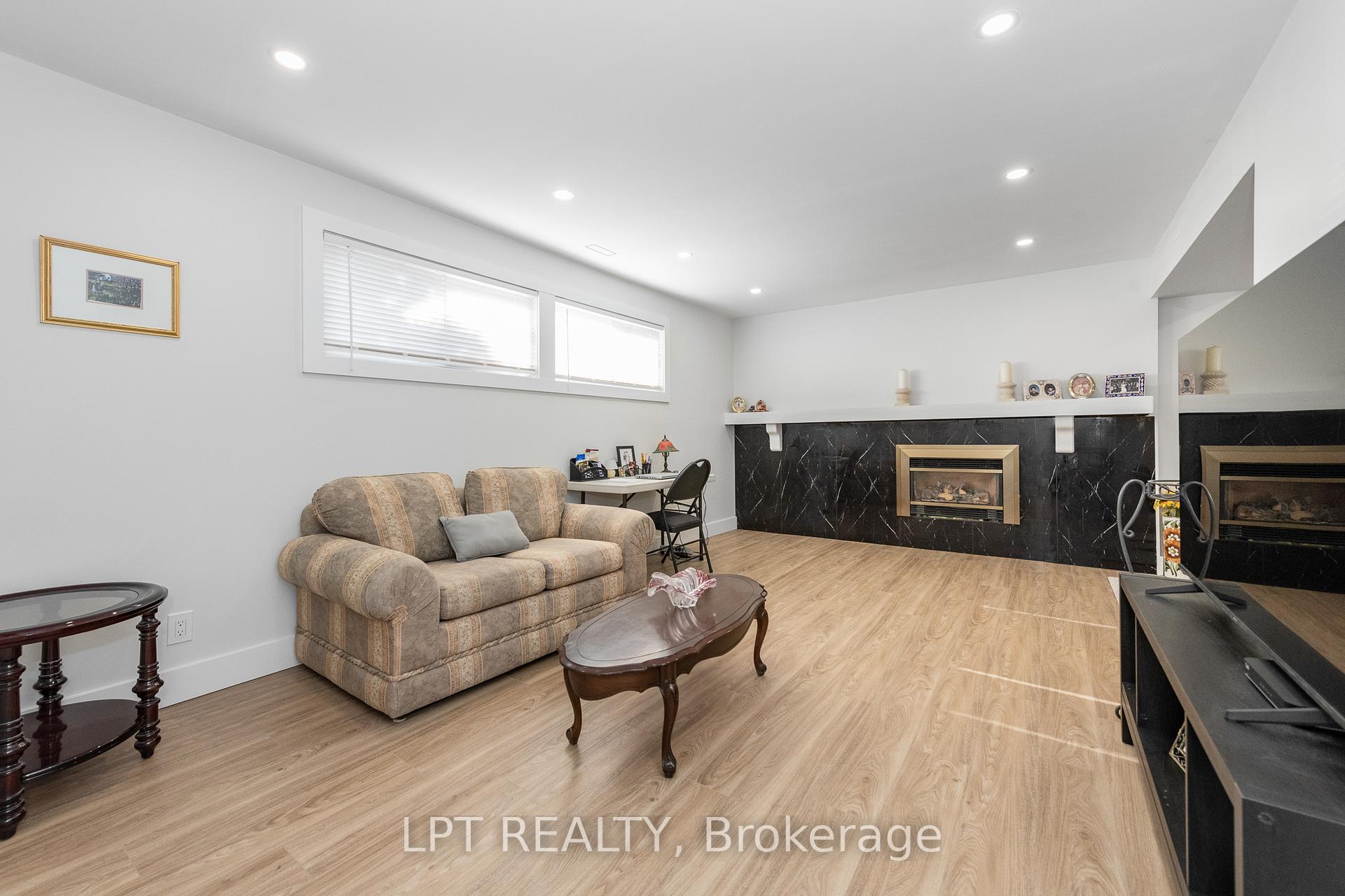 Photo 26 of 859 Griffith Way, Ottawa, Courtland Park — HOMEH