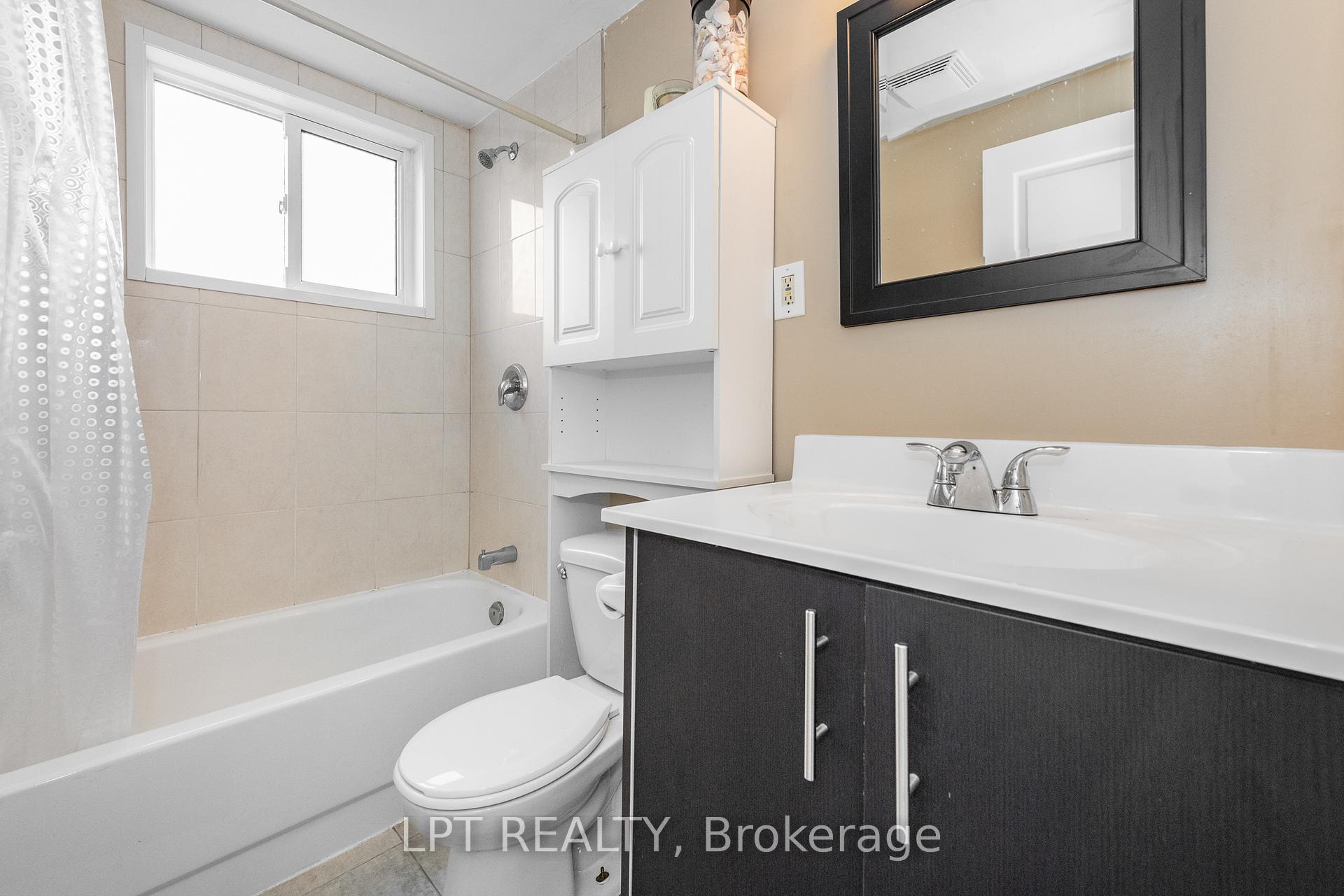 Photo 30 of 859 Griffith Way, Ottawa, Courtland Park — HOMEH