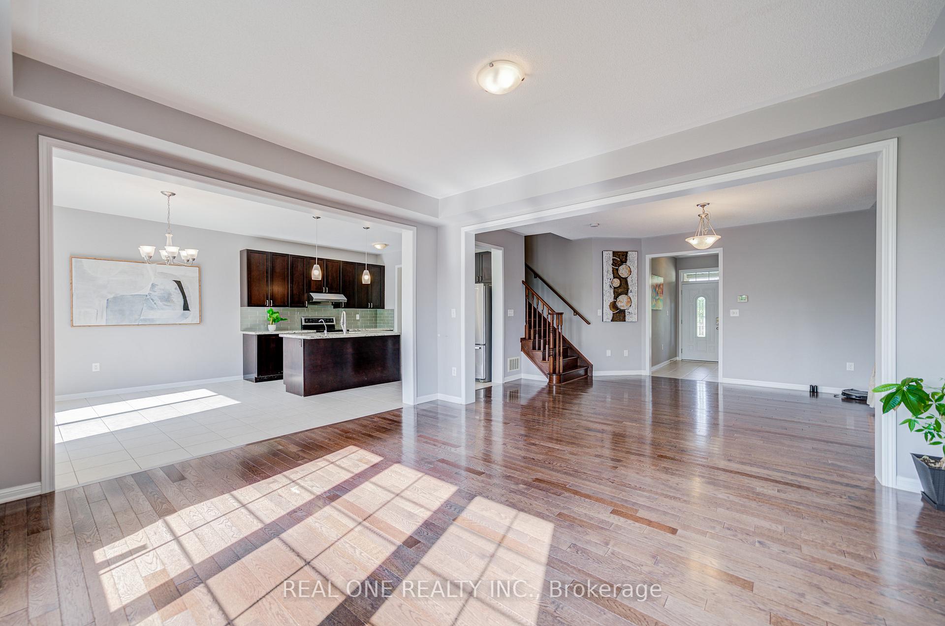 Photo 5 of 23 Cranston Street, Hamilton, Meadowlands — HOMEH
