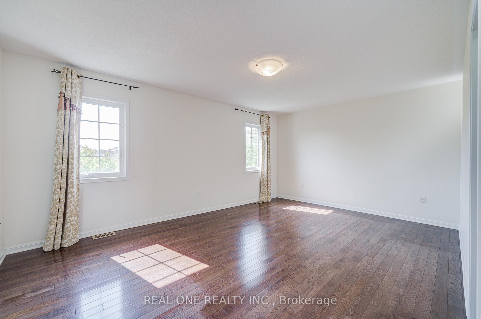 Photo 15 of 23 Cranston Street, Hamilton, Meadowlands — HOMEH