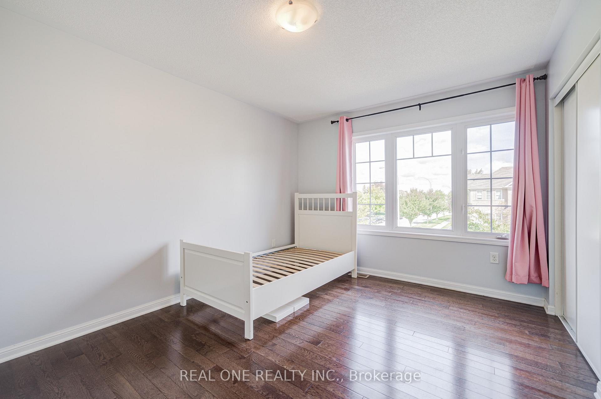 Photo 20 of 23 Cranston Street, Hamilton, Meadowlands — HOMEH
