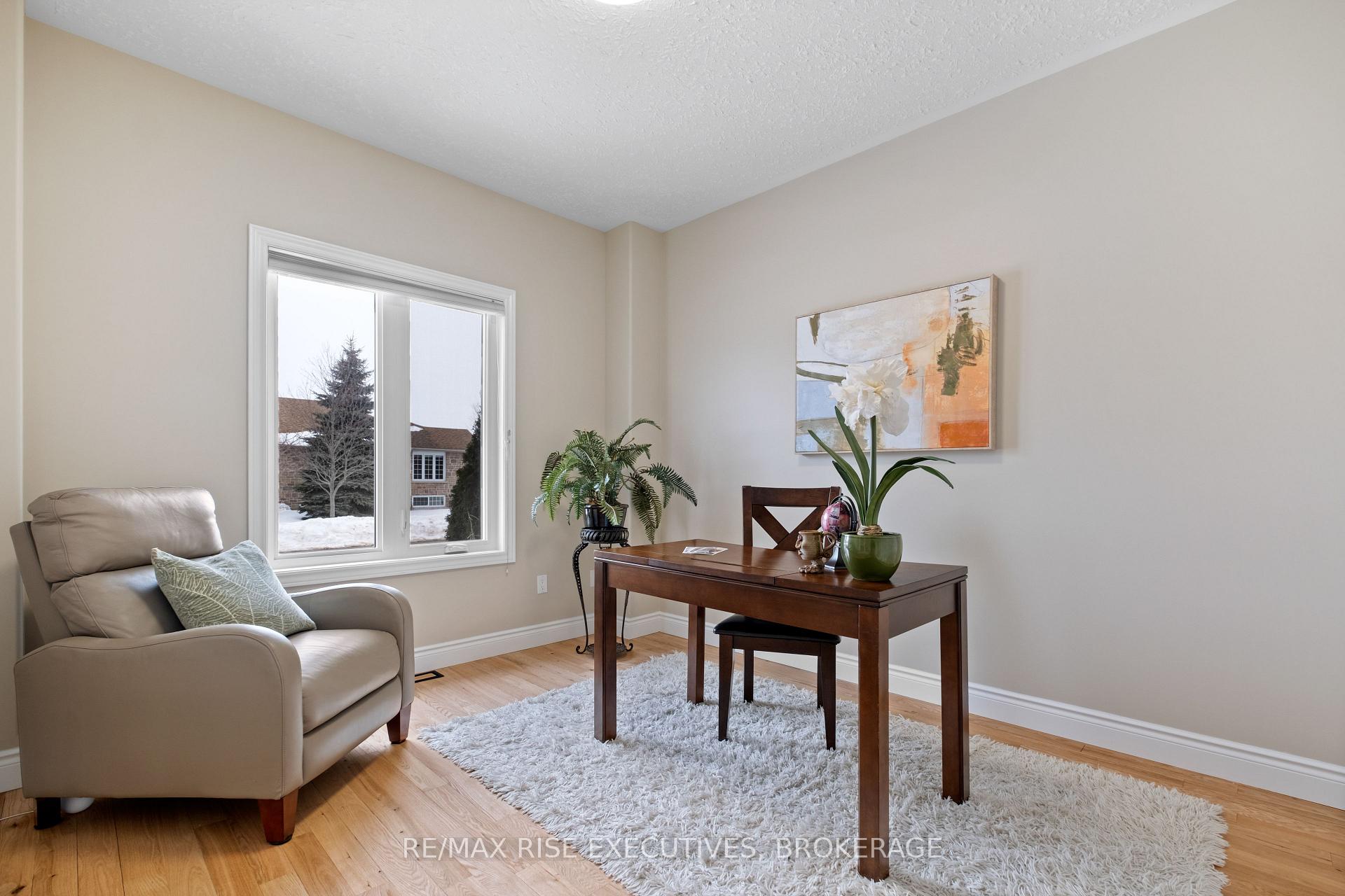 Photo 18 of 734 Kananaskis Drive, Kingston, City Northwest — HOMEH