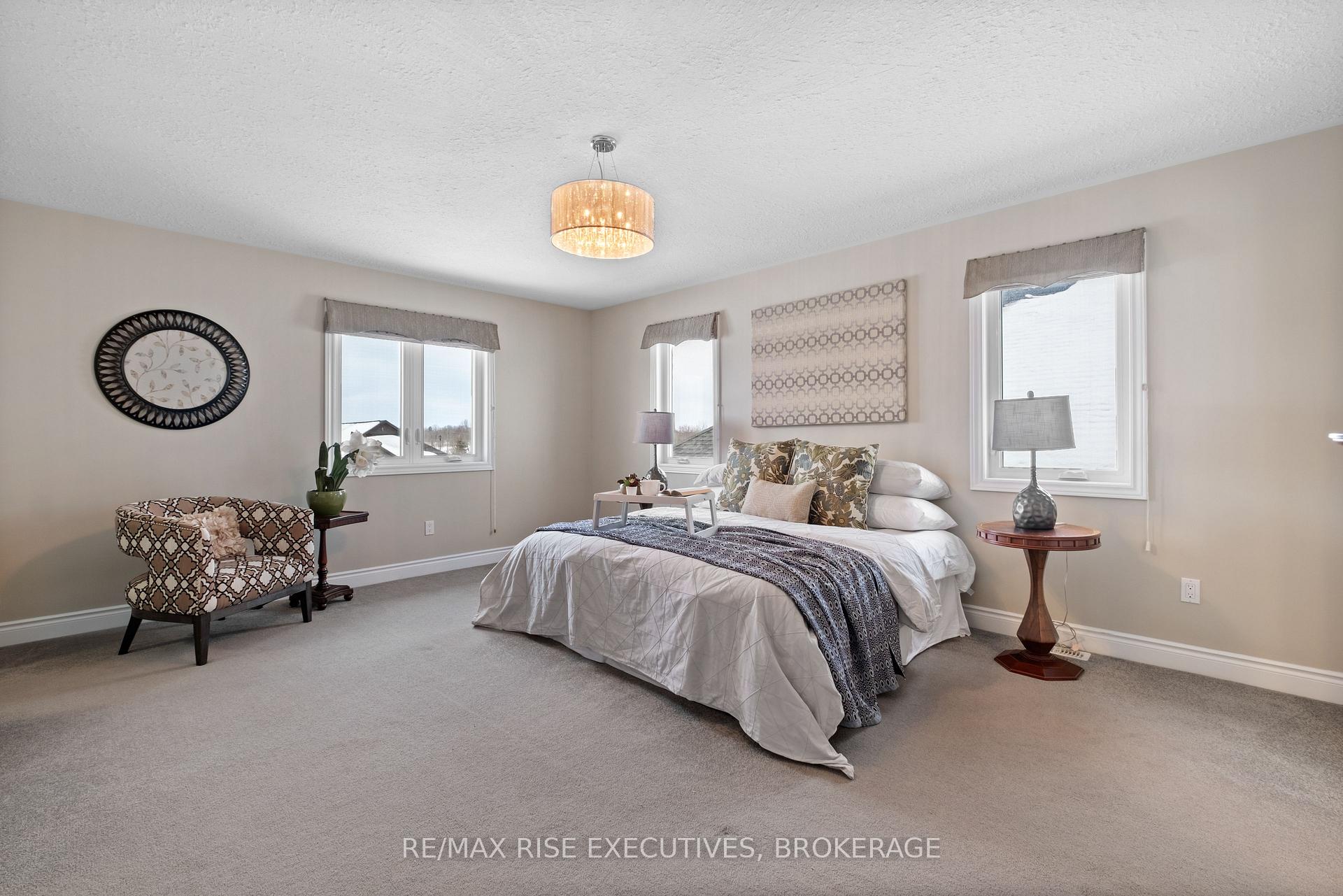Photo 24 of 734 Kananaskis Drive, Kingston, City Northwest — HOMEH