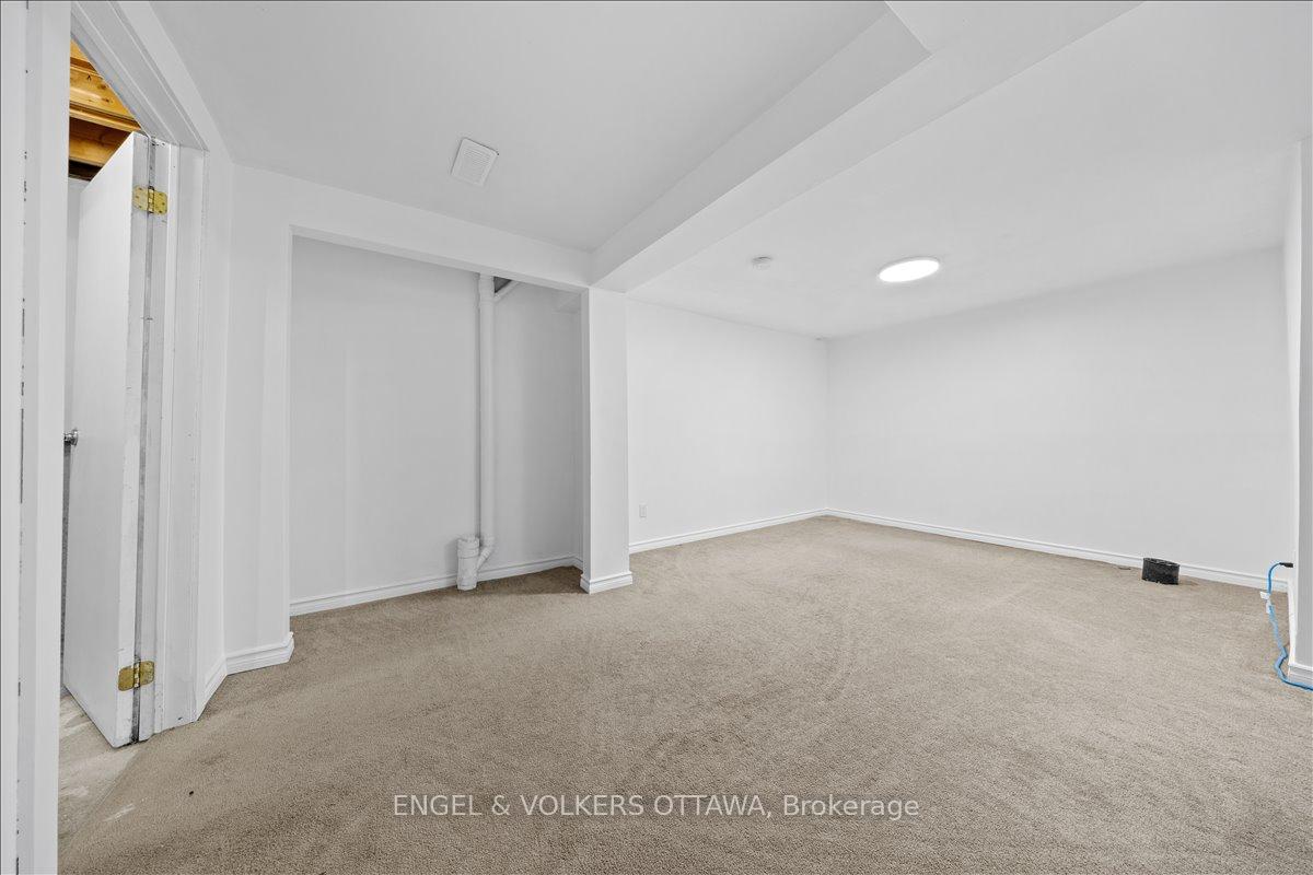 Photo 1 of 713 Malibu Terrace, Ottawa, Courtland Park — HOMEH