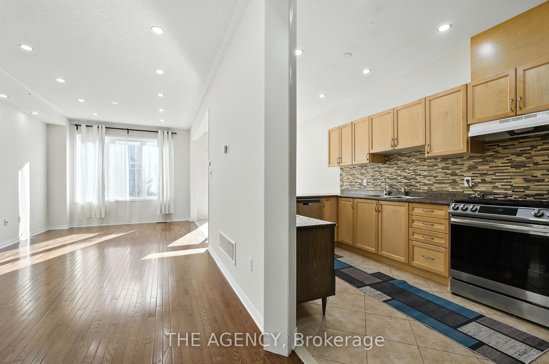 Photo 4 of 36 Coleluke Lane, Markham, Middlefield — HOMEH