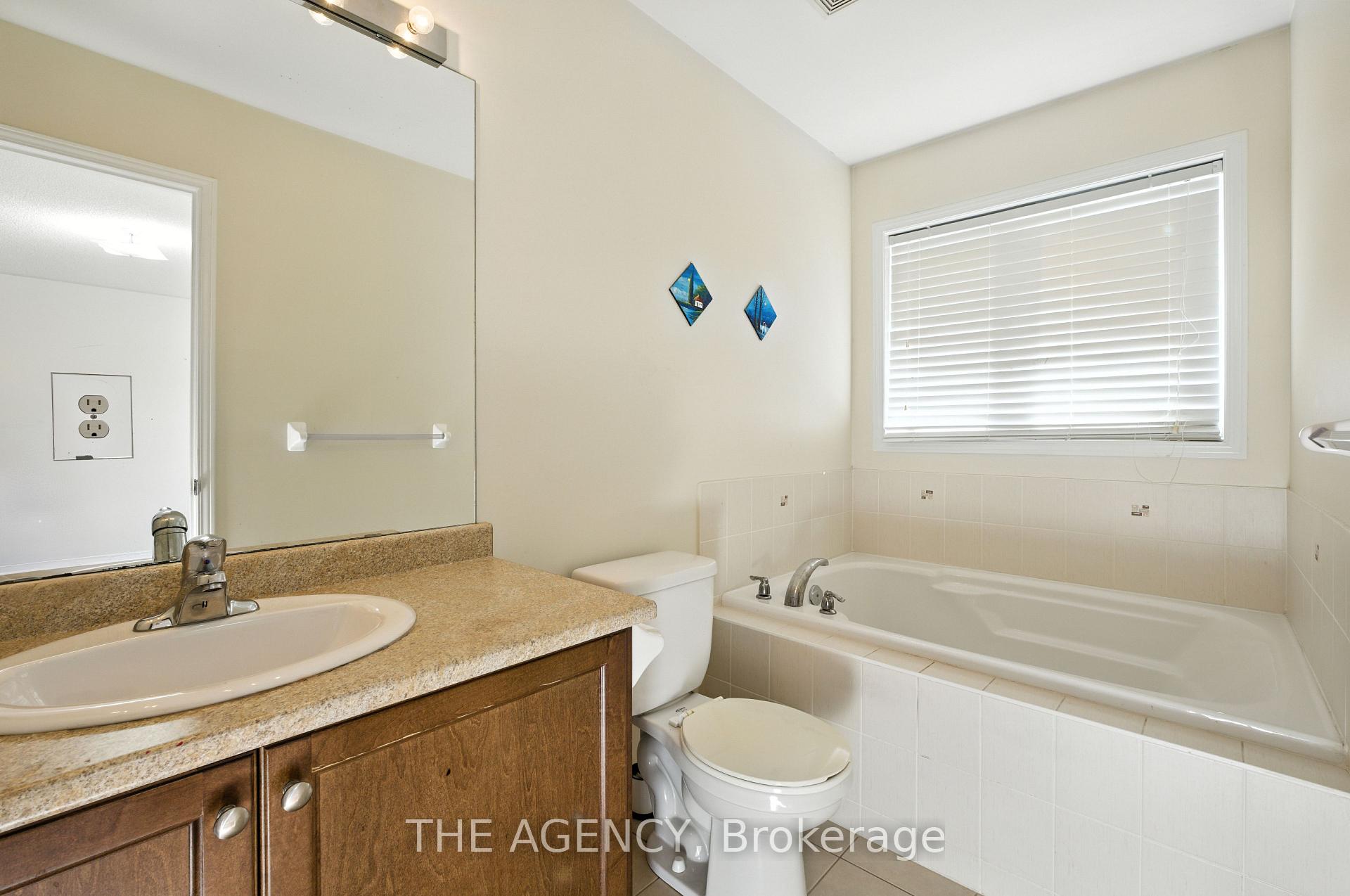 Photo 13 of 36 Coleluke Lane, Markham, Middlefield — HOMEH