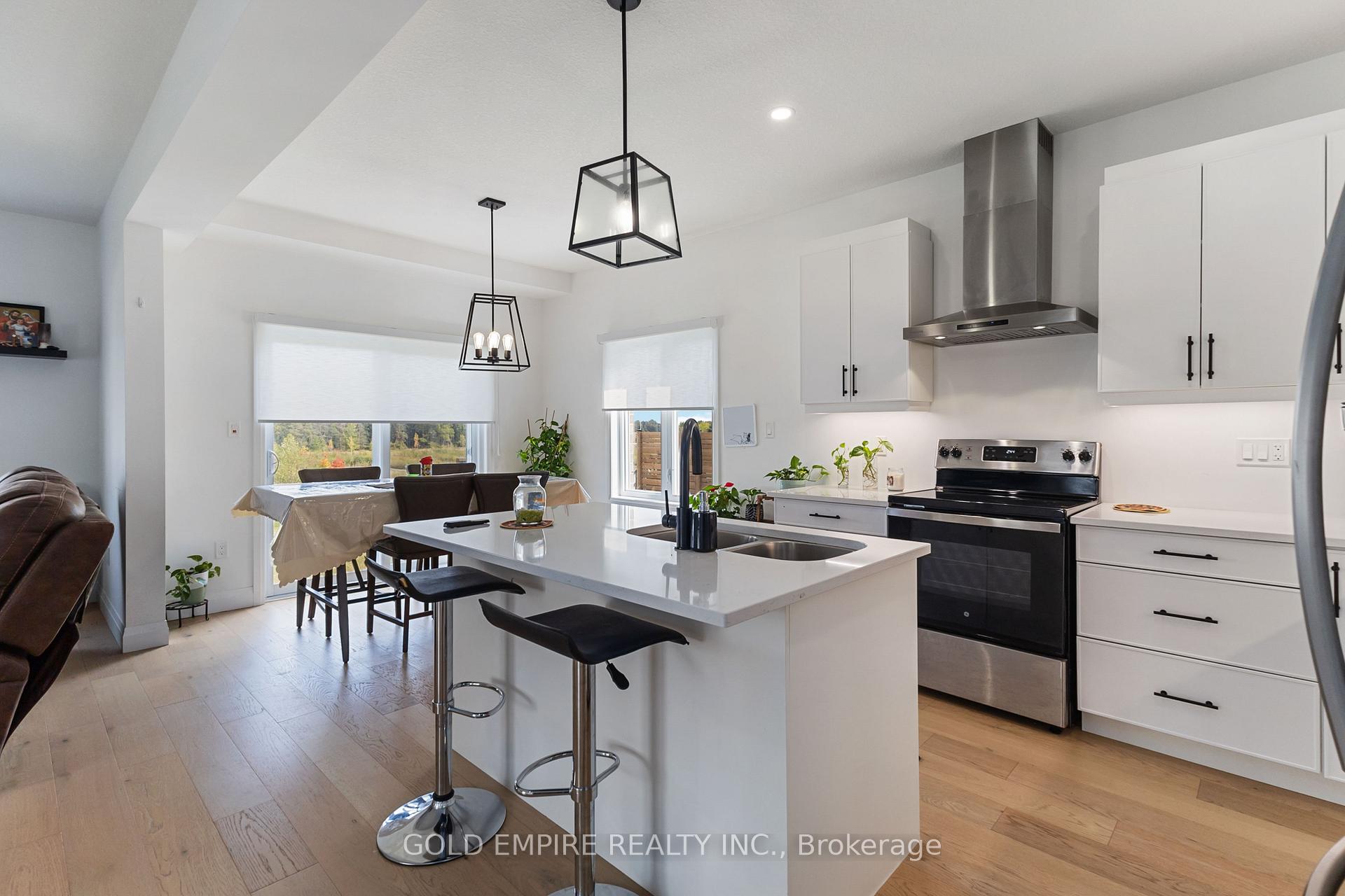 Photo 11 of 129 Basil Crescent, Middlesex Centre, Ilderton — HOMEH