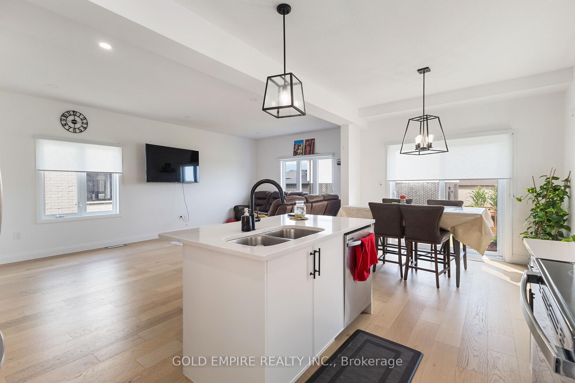 Photo 12 of 129 Basil Crescent, Middlesex Centre, Ilderton — HOMEH