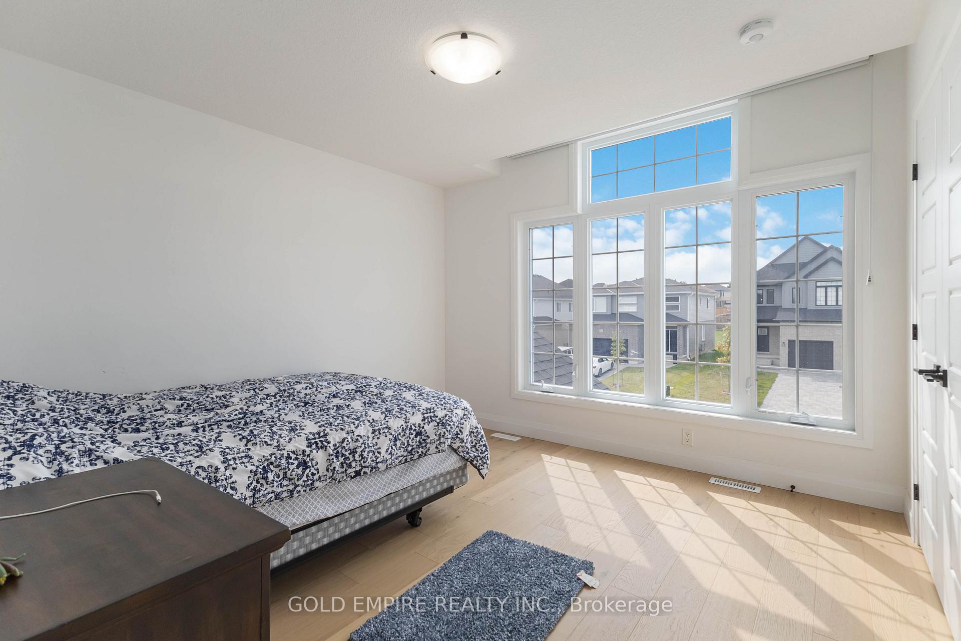 Photo 16 of 129 Basil Crescent, Middlesex Centre, Ilderton — HOMEH