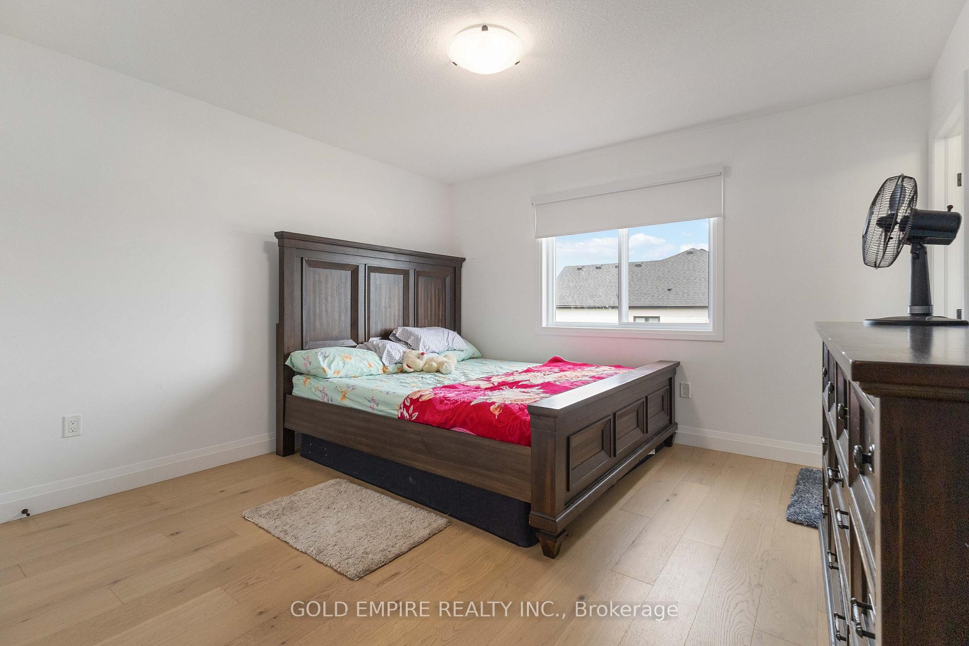 Photo 20 of 129 Basil Crescent, Middlesex Centre, Ilderton — HOMEH