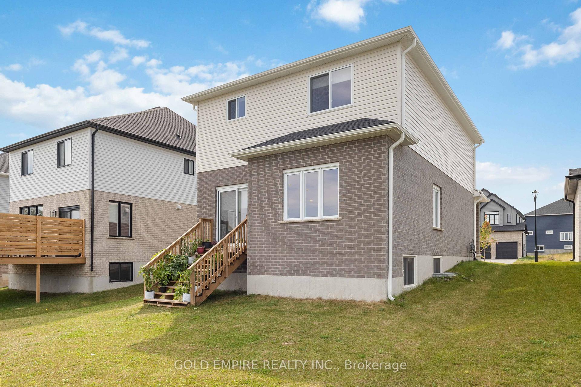 Photo 30 of 129 Basil Crescent, Middlesex Centre, Ilderton — HOMEH
