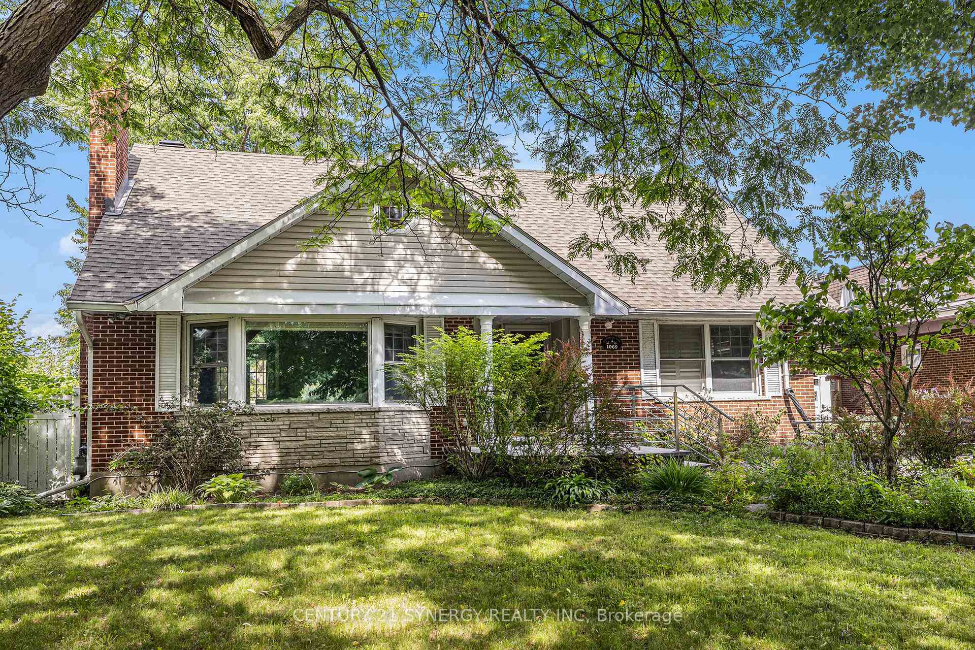 Photo 1 of 1069 Arnot Road, Ottawa, Courtland Park — HOMEH