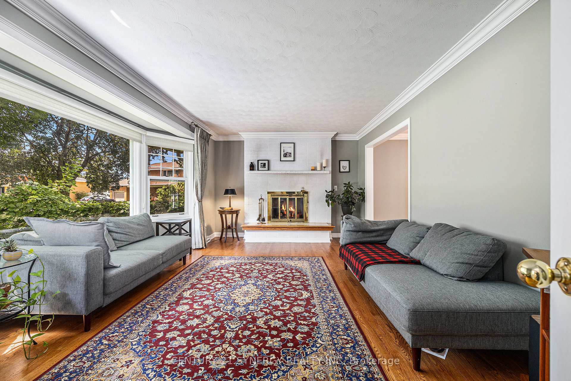 Photo 5 of 1069 Arnot Road, Ottawa, Courtland Park — HOMEH
