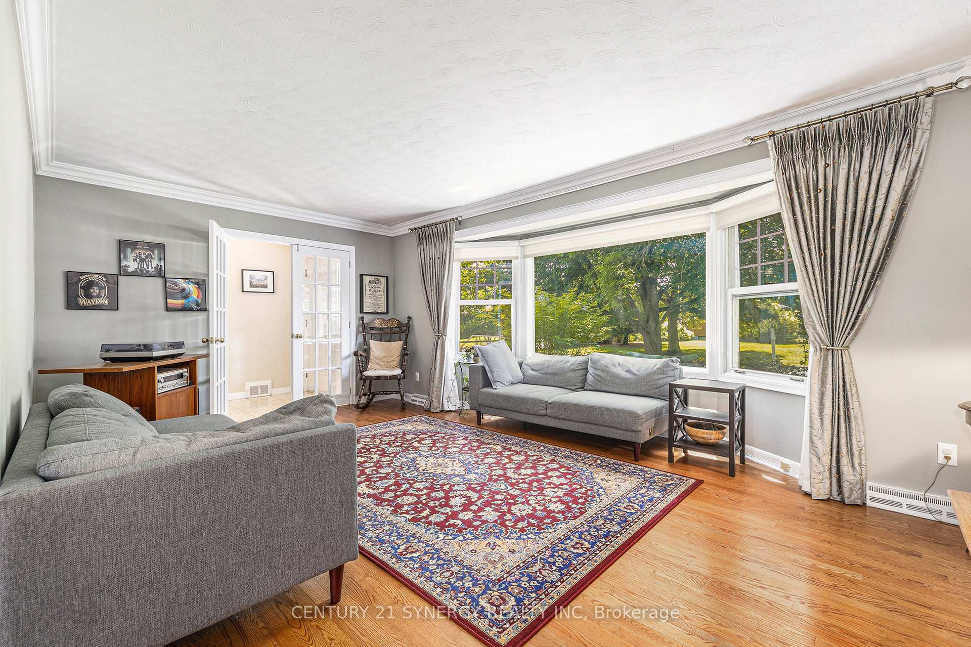 Photo 7 of 1069 Arnot Road, Ottawa, Courtland Park — HOMEH