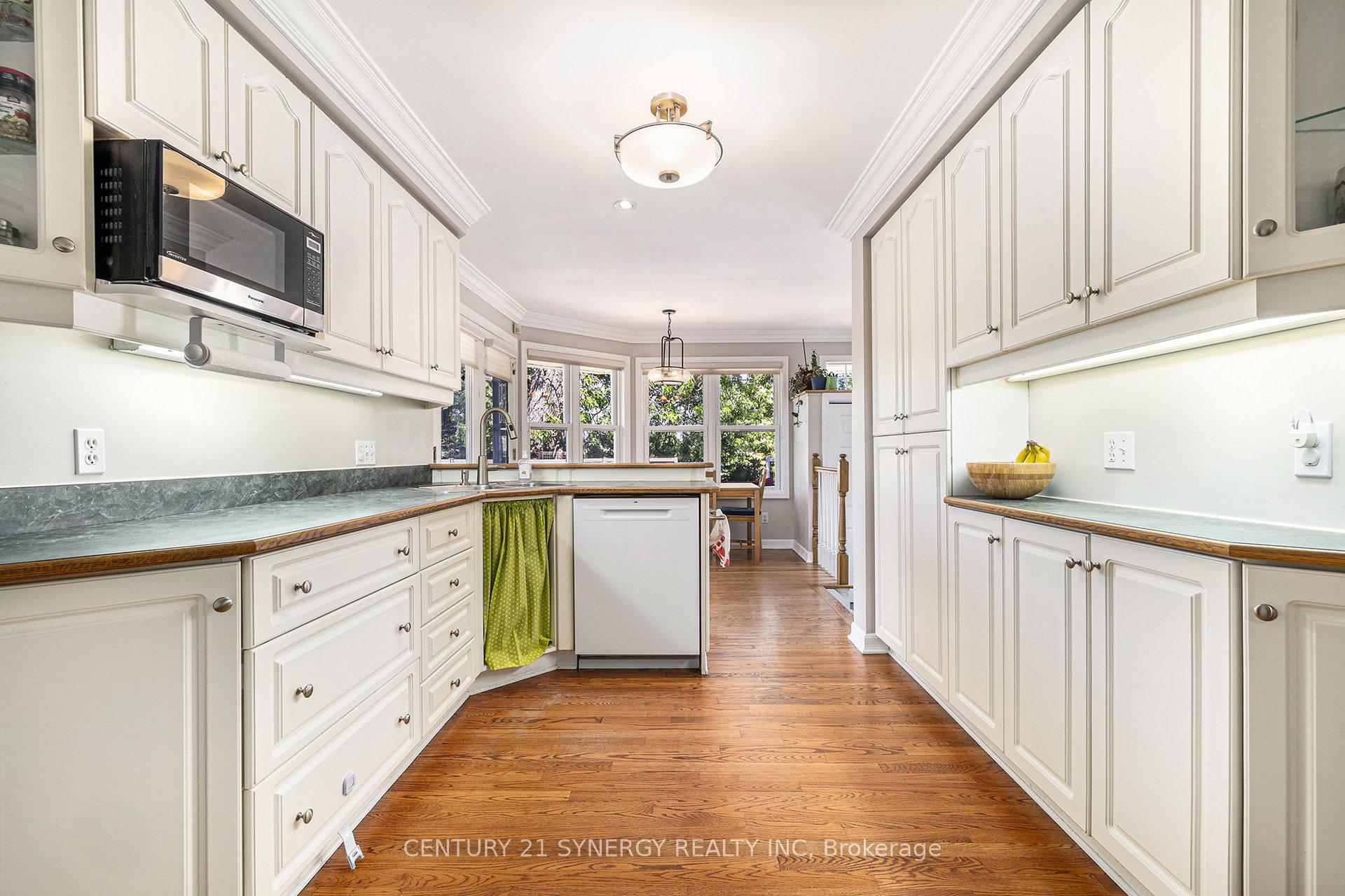 Photo 13 of 1069 Arnot Road, Ottawa, Courtland Park — HOMEH