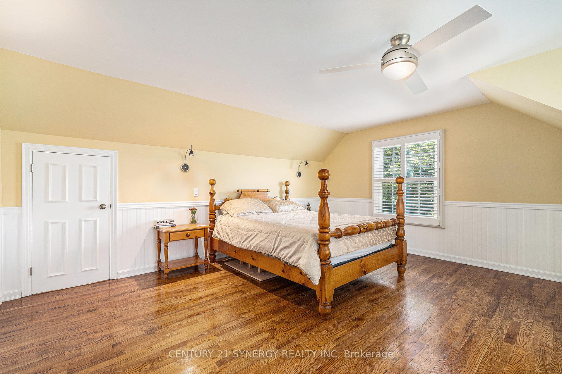 Photo 20 of 1069 Arnot Road, Ottawa, Courtland Park — HOMEH