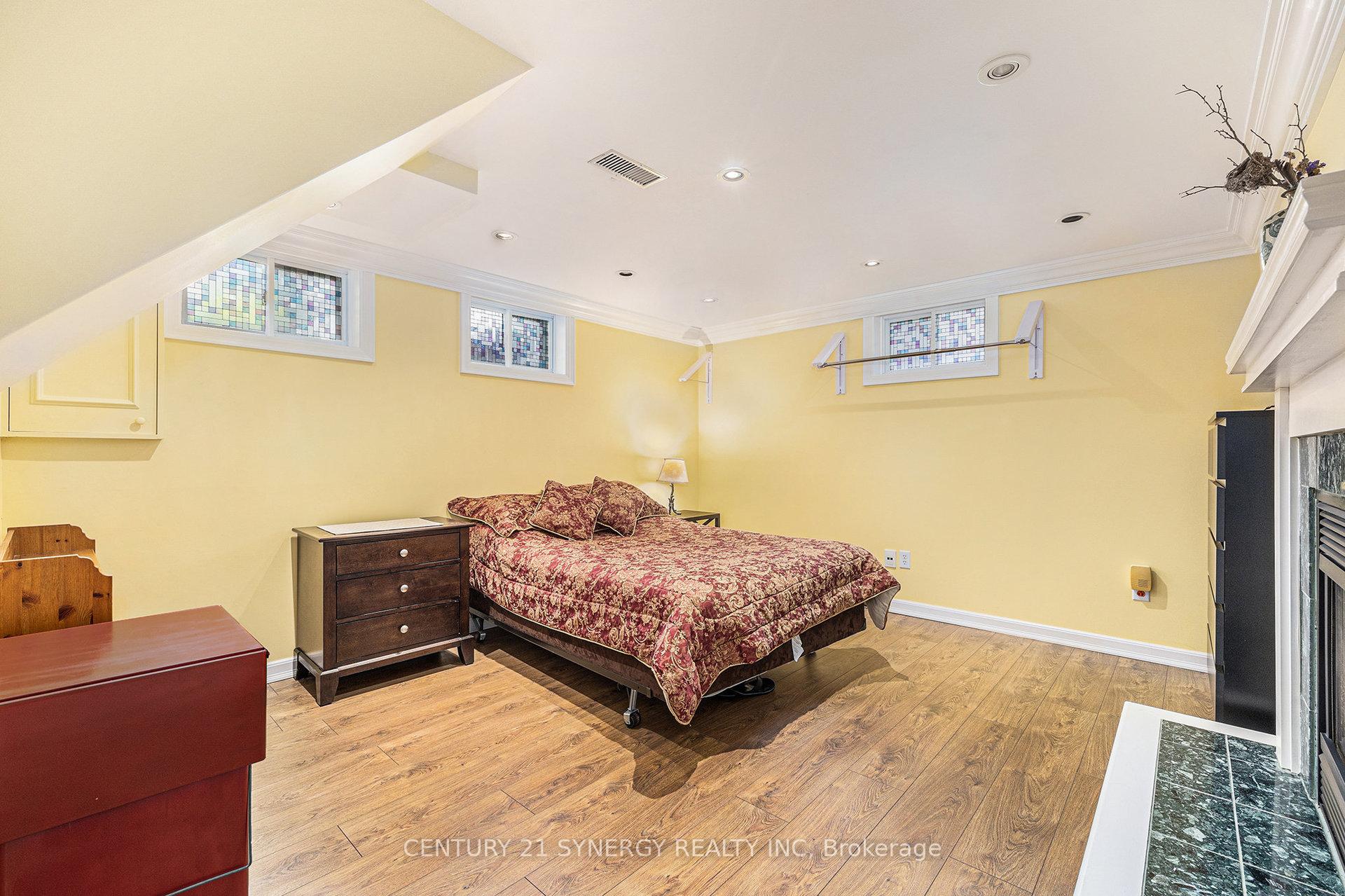 Photo 27 of 1069 Arnot Road, Ottawa, Courtland Park — HOMEH