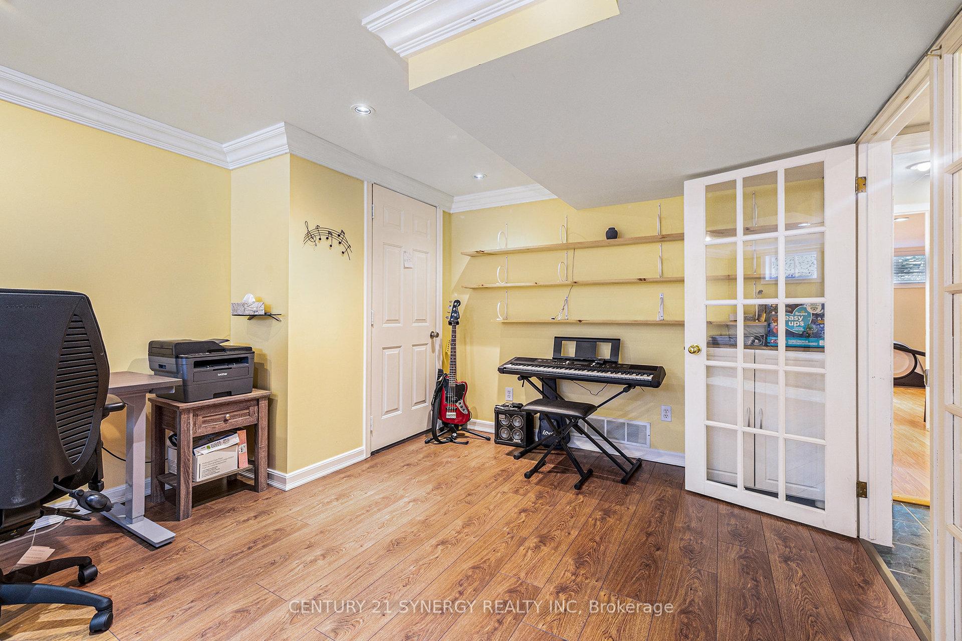 Photo 28 of 1069 Arnot Road, Ottawa, Courtland Park — HOMEH