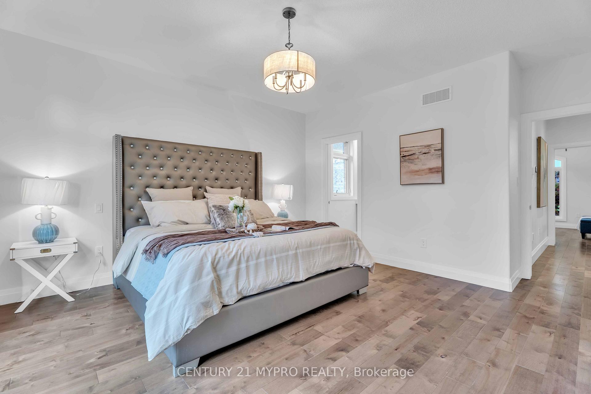 Photo 21 of 39 Earlscourt Terrace, Middlesex Centre, Kilworth — HOMEH
