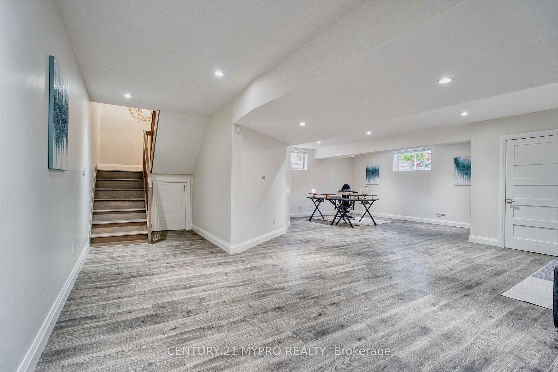 Photo 36 of 39 Earlscourt Terrace, Middlesex Centre, Kilworth — HOMEH