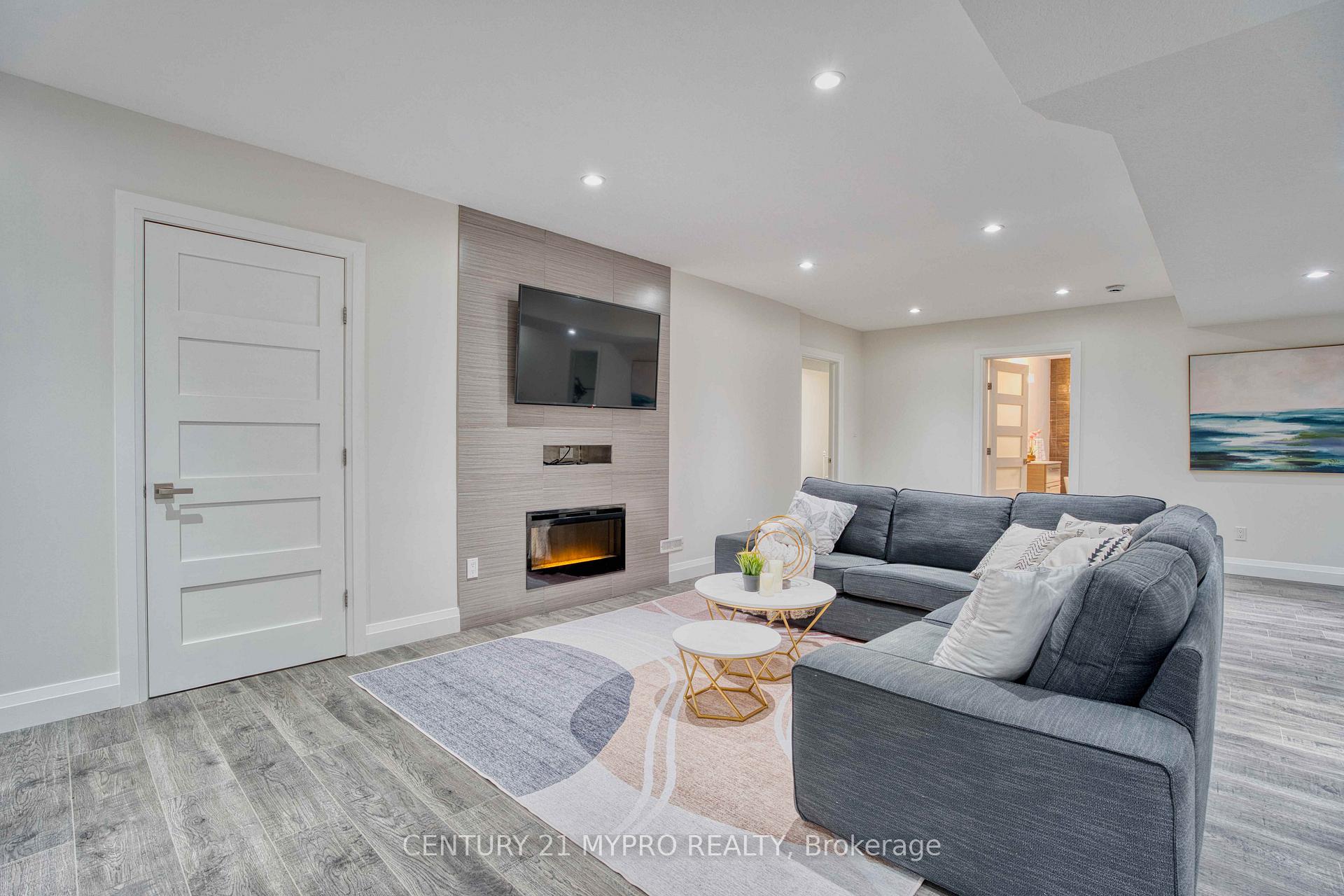 Photo 40 of 39 Earlscourt Terrace, Middlesex Centre, Kilworth — HOMEH