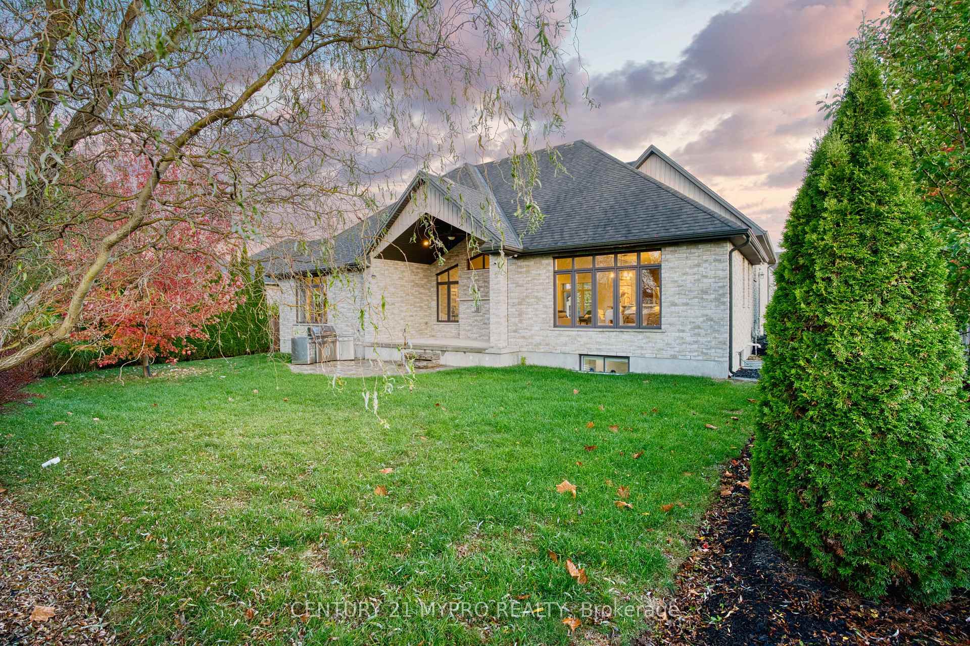 Photo 47 of 39 Earlscourt Terrace, Middlesex Centre, Kilworth — HOMEH