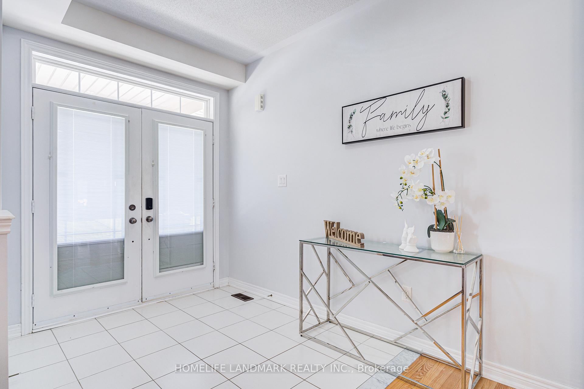 Photo 5 of 40 Bitola Drive, Markham, Greensborough — HOMEH