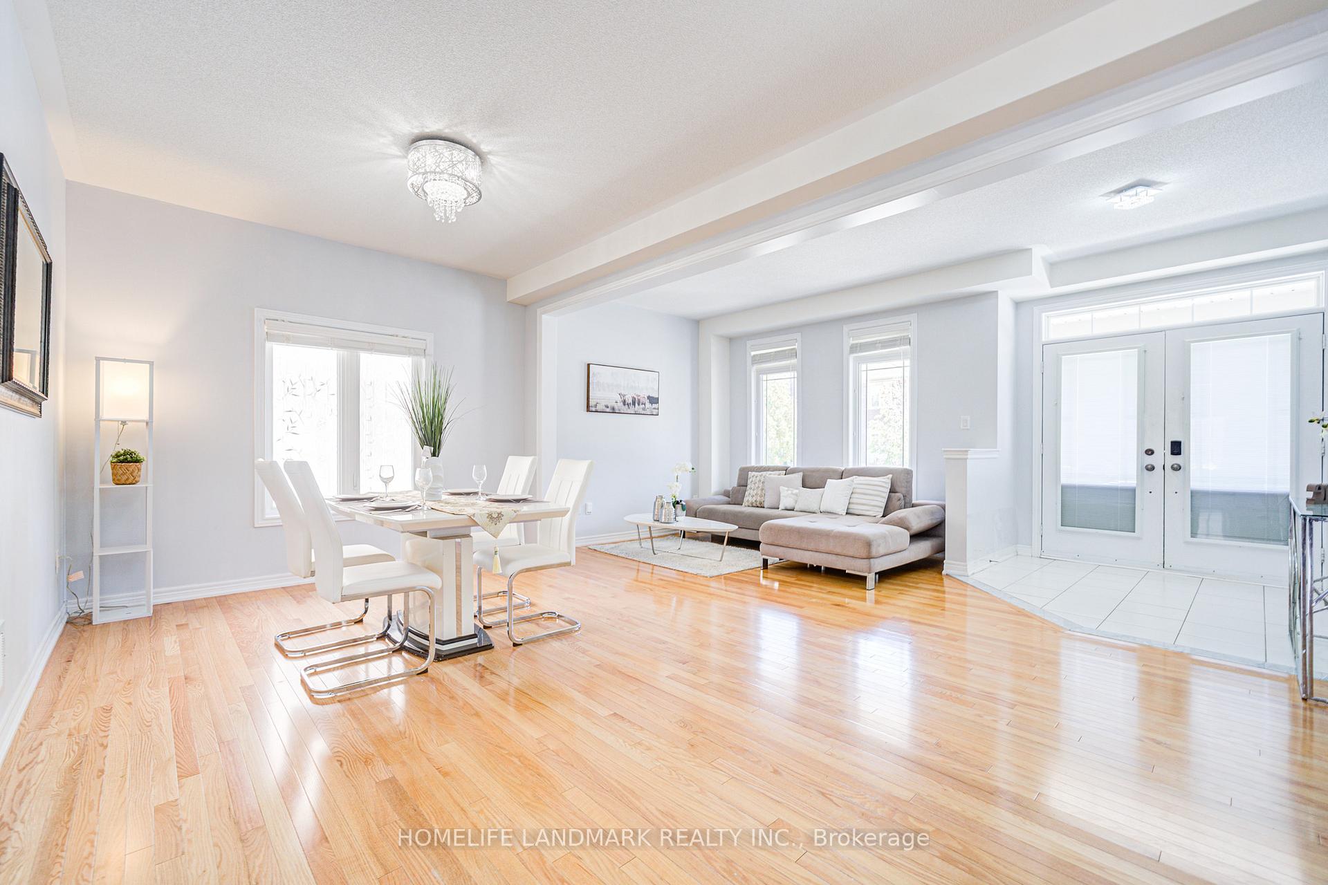 Photo 7 of 40 Bitola Drive, Markham, Greensborough — HOMEH