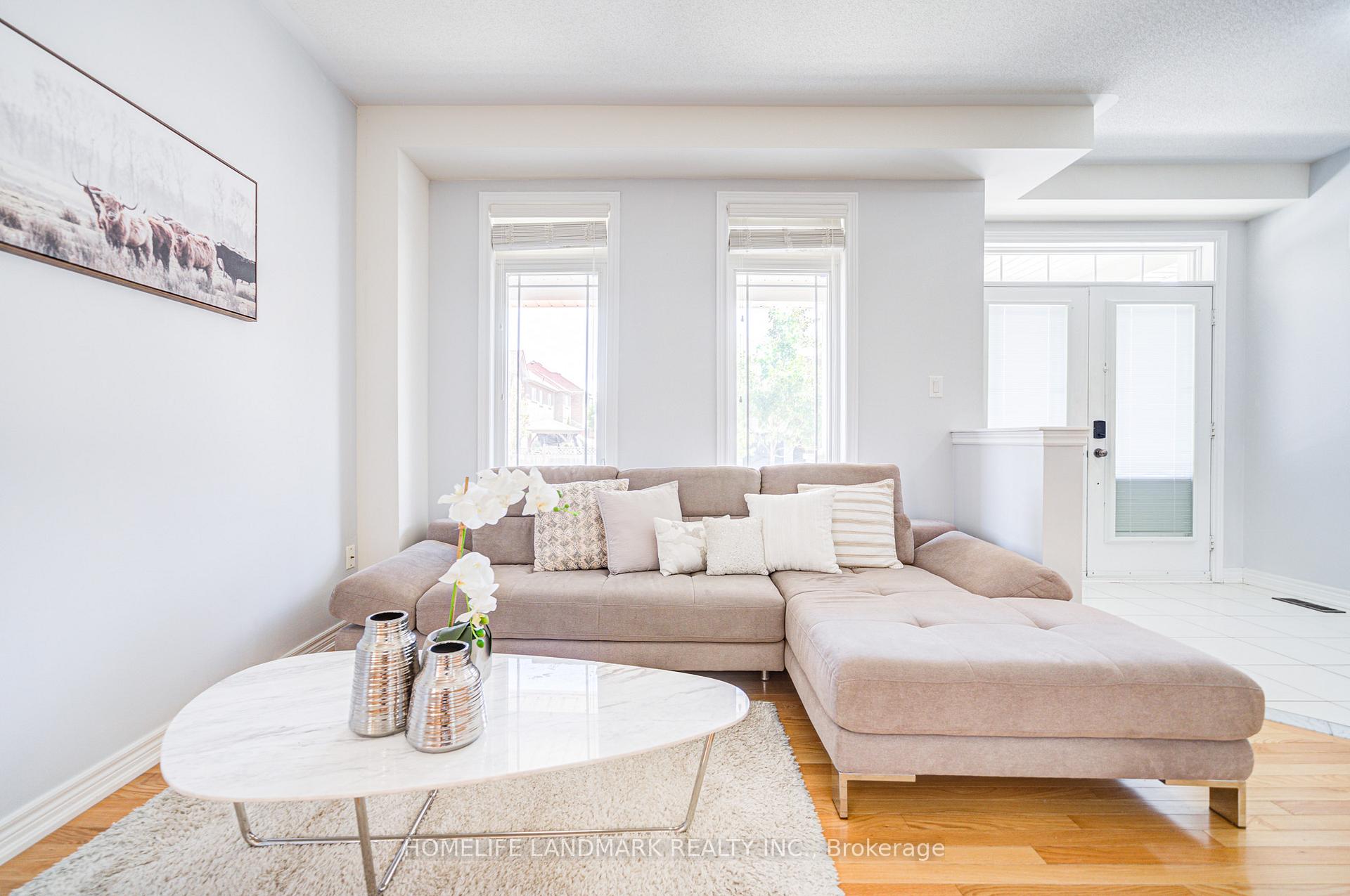 Photo 8 of 40 Bitola Drive, Markham, Greensborough — HOMEH