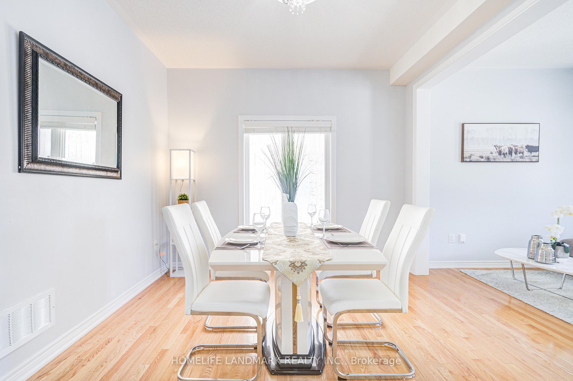 Photo 9 of 40 Bitola Drive, Markham, Greensborough — HOMEH