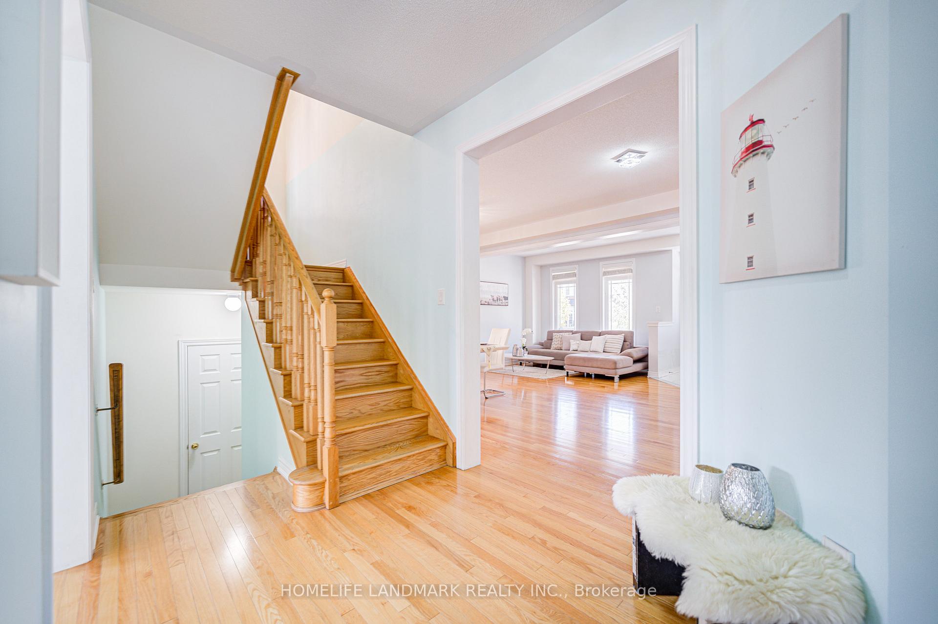 Photo 20 of 40 Bitola Drive, Markham, Greensborough — HOMEH