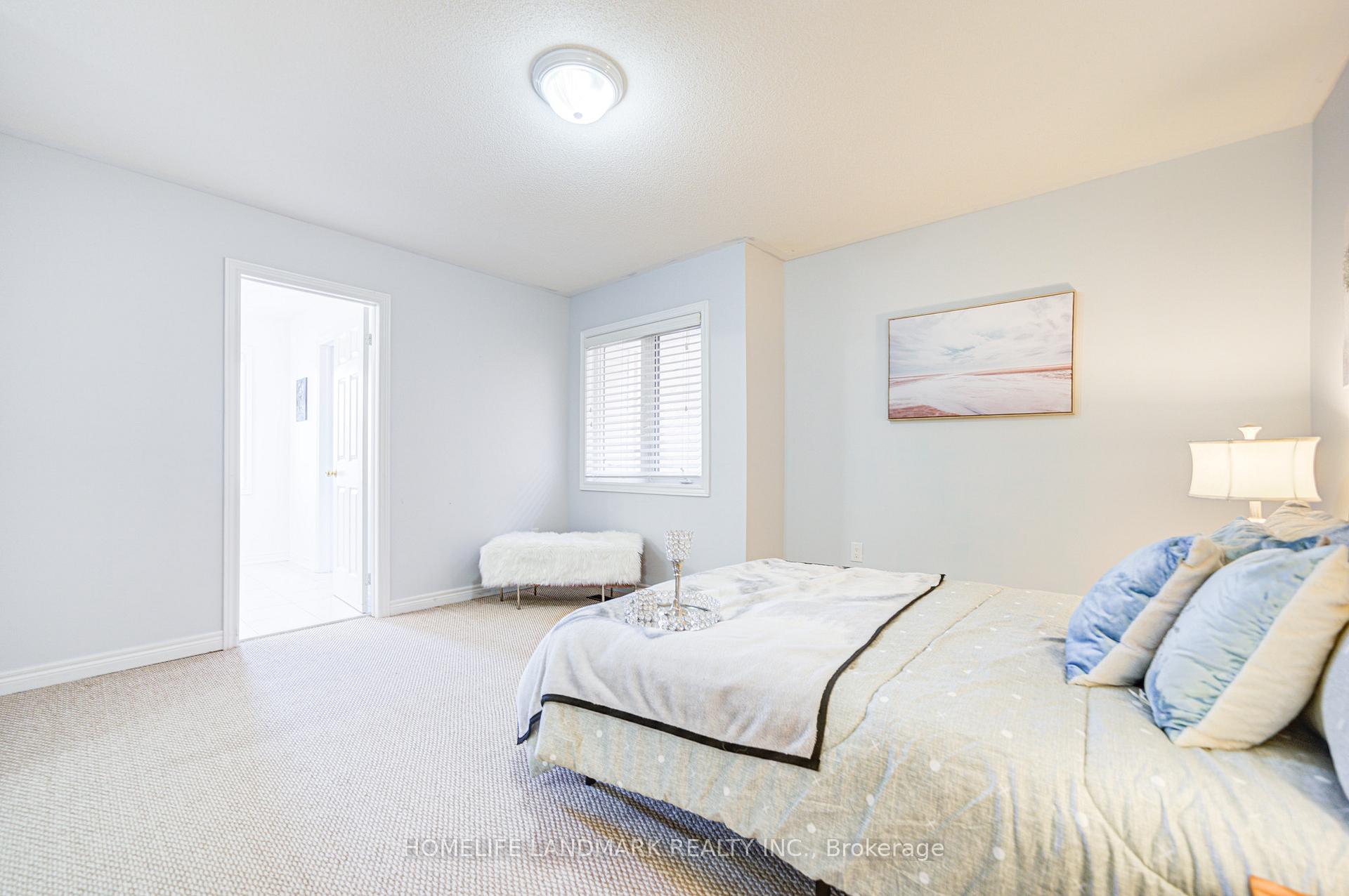 Photo 32 of 40 Bitola Drive, Markham, Greensborough — HOMEH