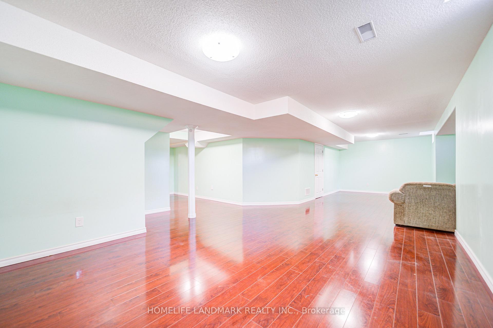 Photo 44 of 40 Bitola Drive, Markham, Greensborough — HOMEH