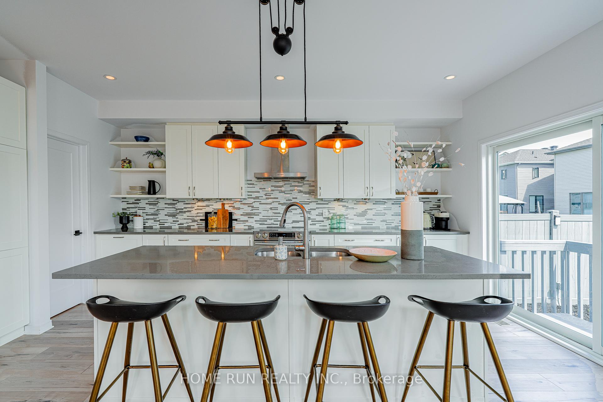 Photo 9 of 77 Defence Street, Ottawa, Kanata - Emerald Meadows/Trailwest — HOMEH