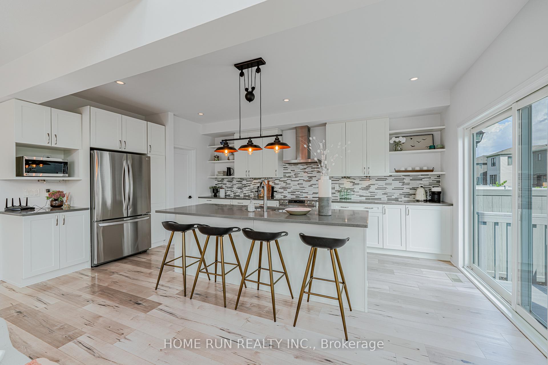Photo 10 of 77 Defence Street, Ottawa, Kanata - Emerald Meadows/Trailwest — HOMEH