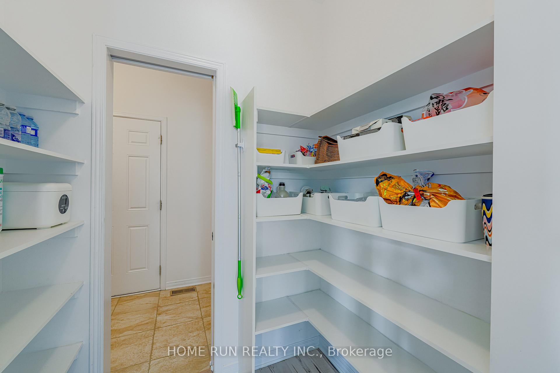 Photo 13 of 77 Defence Street, Ottawa, Kanata - Emerald Meadows/Trailwest — HOMEH