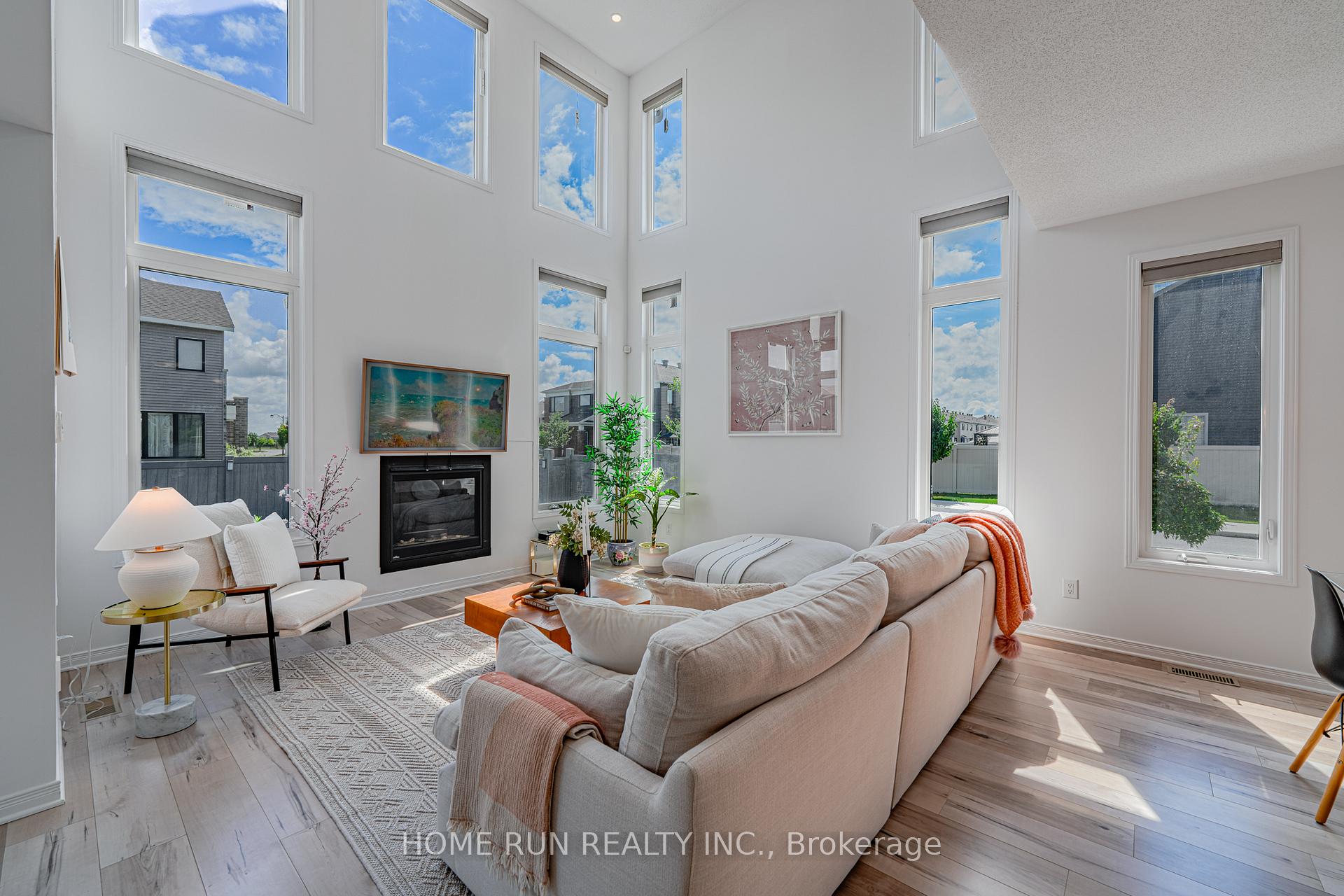 Photo 15 of 77 Defence Street, Ottawa, Kanata - Emerald Meadows/Trailwest — HOMEH