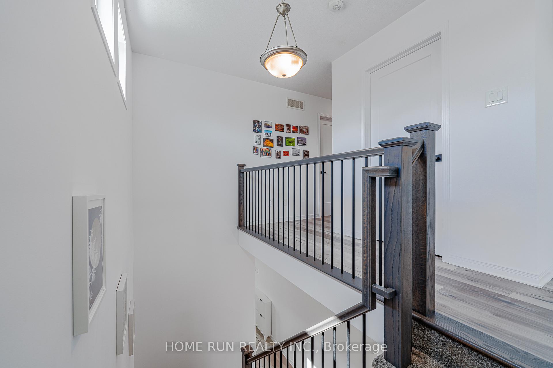 Photo 23 of 77 Defence Street, Ottawa, Kanata - Emerald Meadows/Trailwest — HOMEH